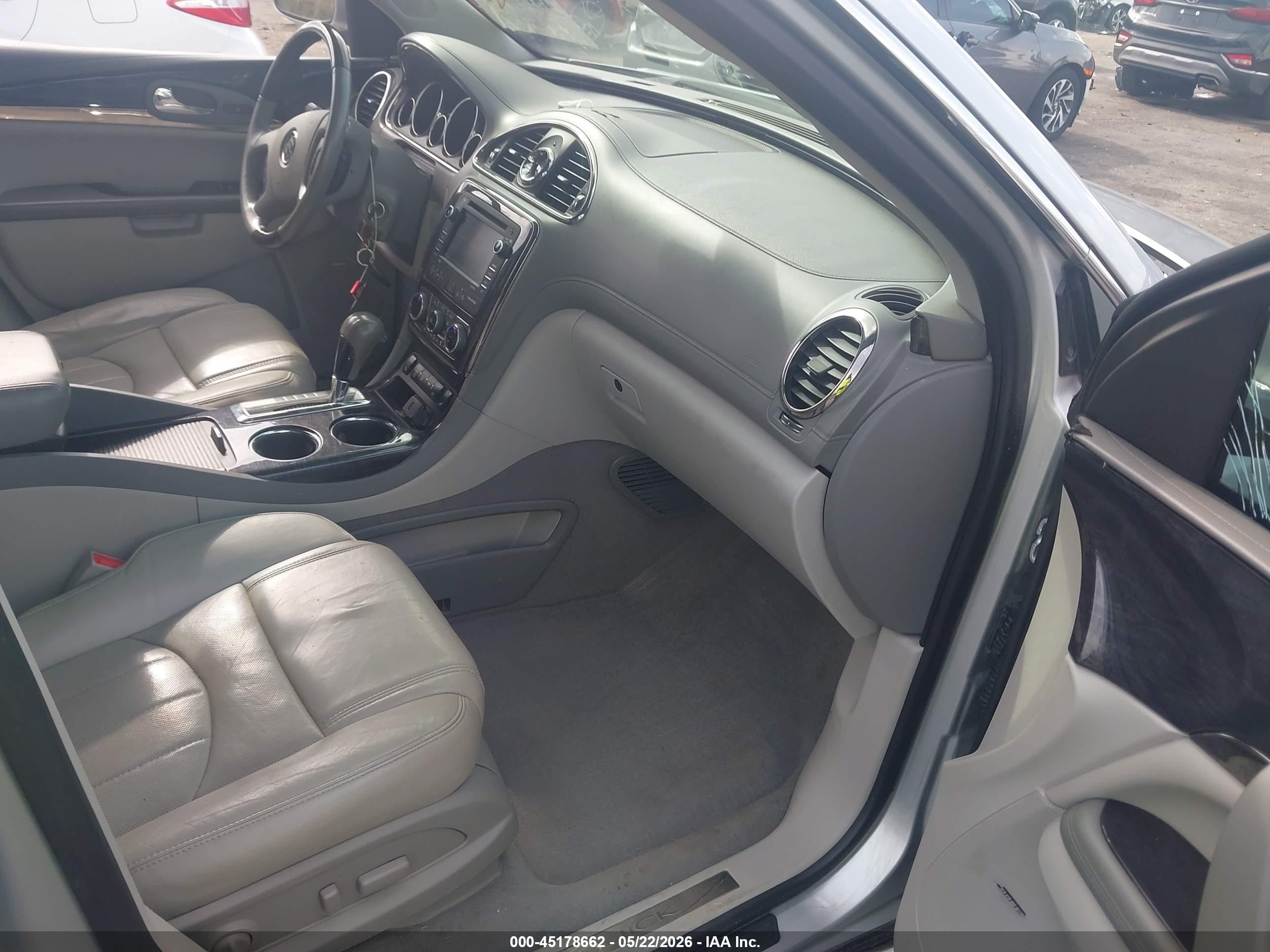 2015 Buick Enclave Premium Серебряный vin: 5GAKRCKD8FJ309381
