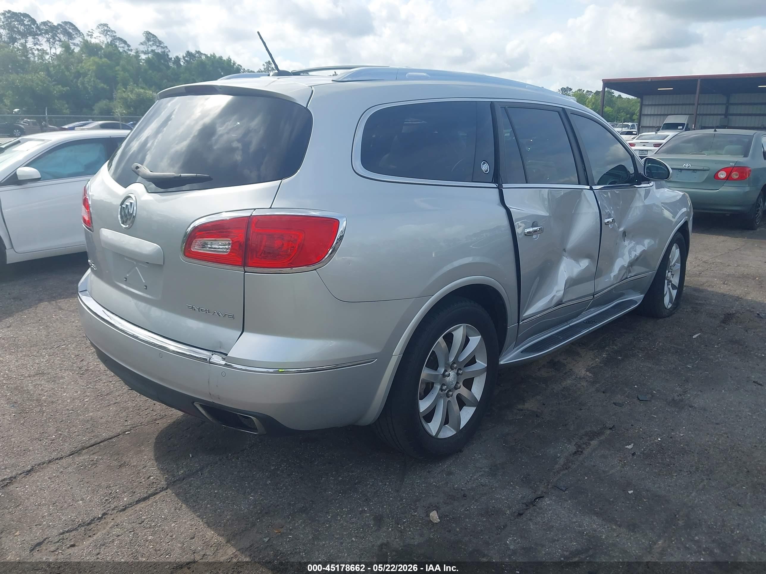 2015 Buick Enclave Premium Серебряный vin: 5GAKRCKD8FJ309381