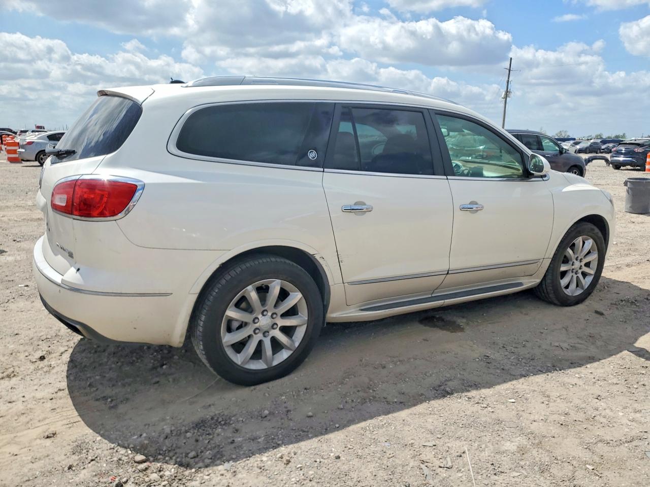2014 Buick Enclave White vin: 5GAKRCKD9EJ338208