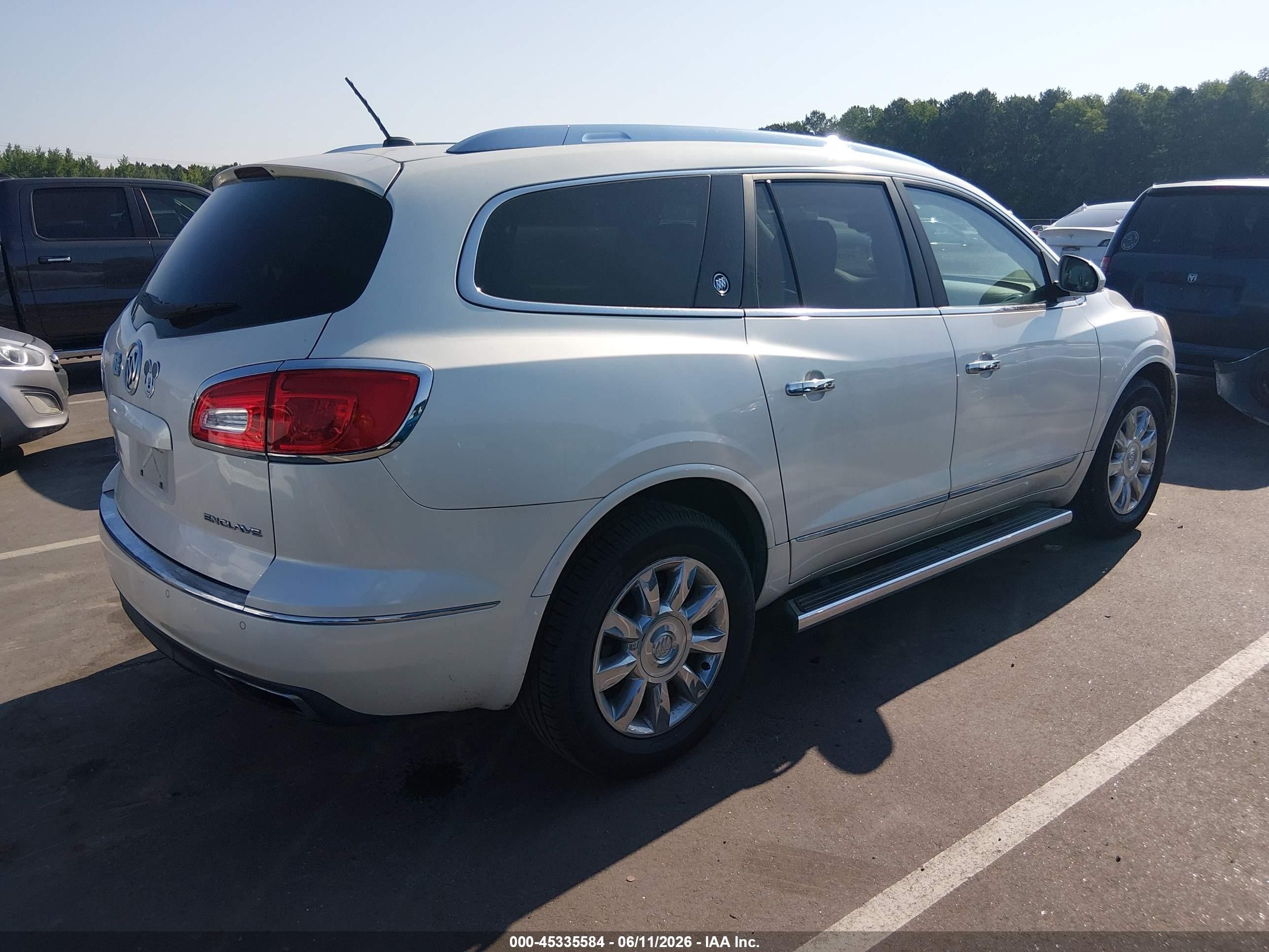 2015 Buick Enclave Premium White vin: 5GAKRCKD9FJ146952