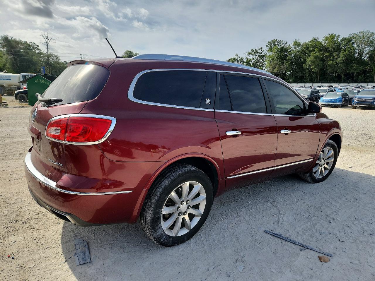 2015 Buick Enclave Red vin: 5GAKRCKD9FJ314895