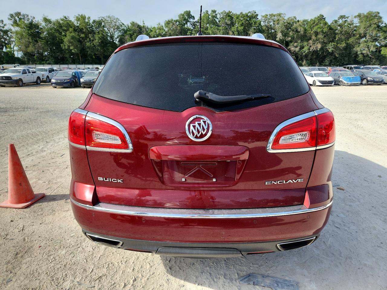 2015 Buick Enclave Red vin: 5GAKRCKD9FJ314895