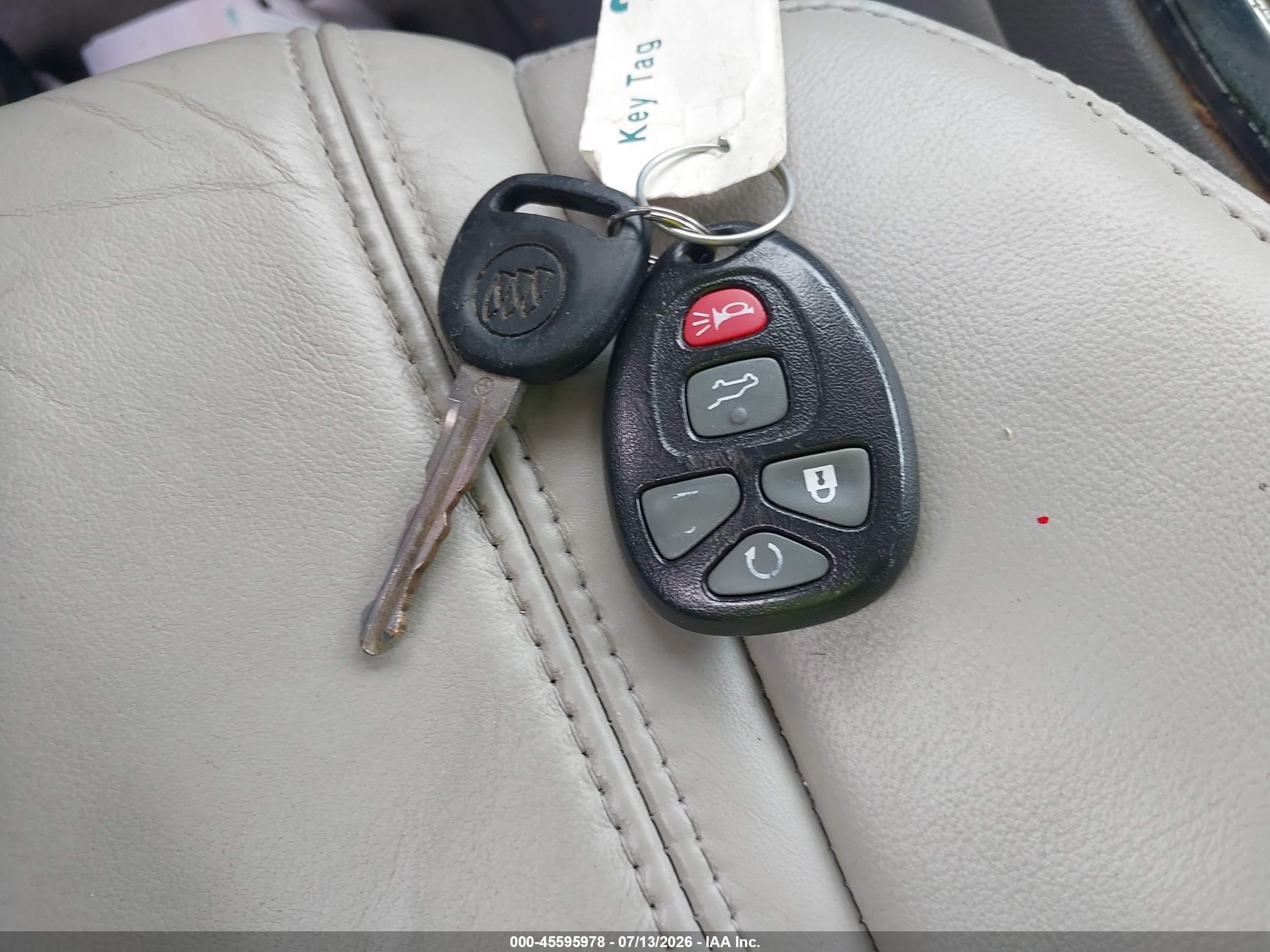 2013 Buick Enclave Leather Белый vin: 5GAKRCKDXDJ216634