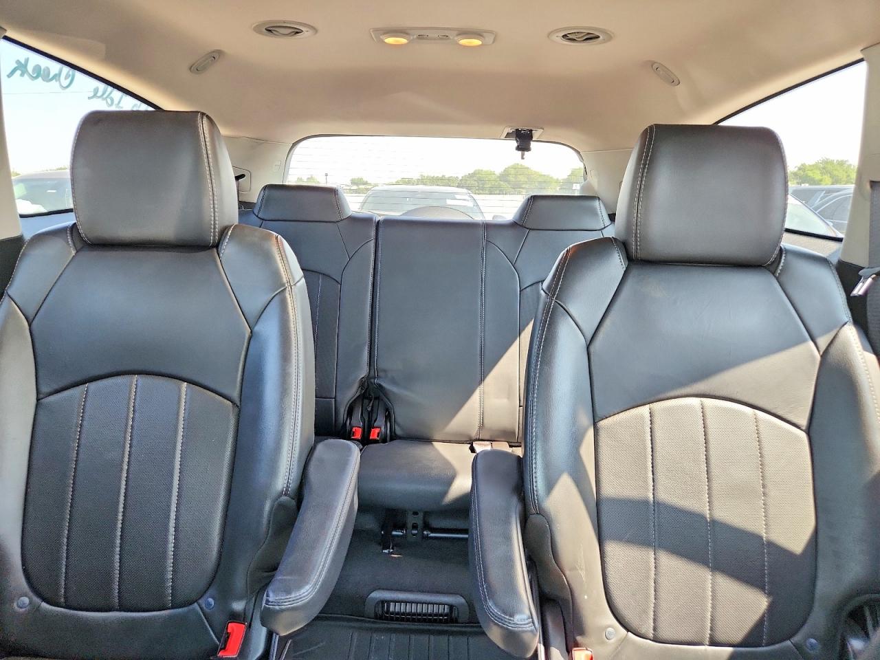 2015 Buick Enclave White vin: 5GAKRCKDXFJ318423