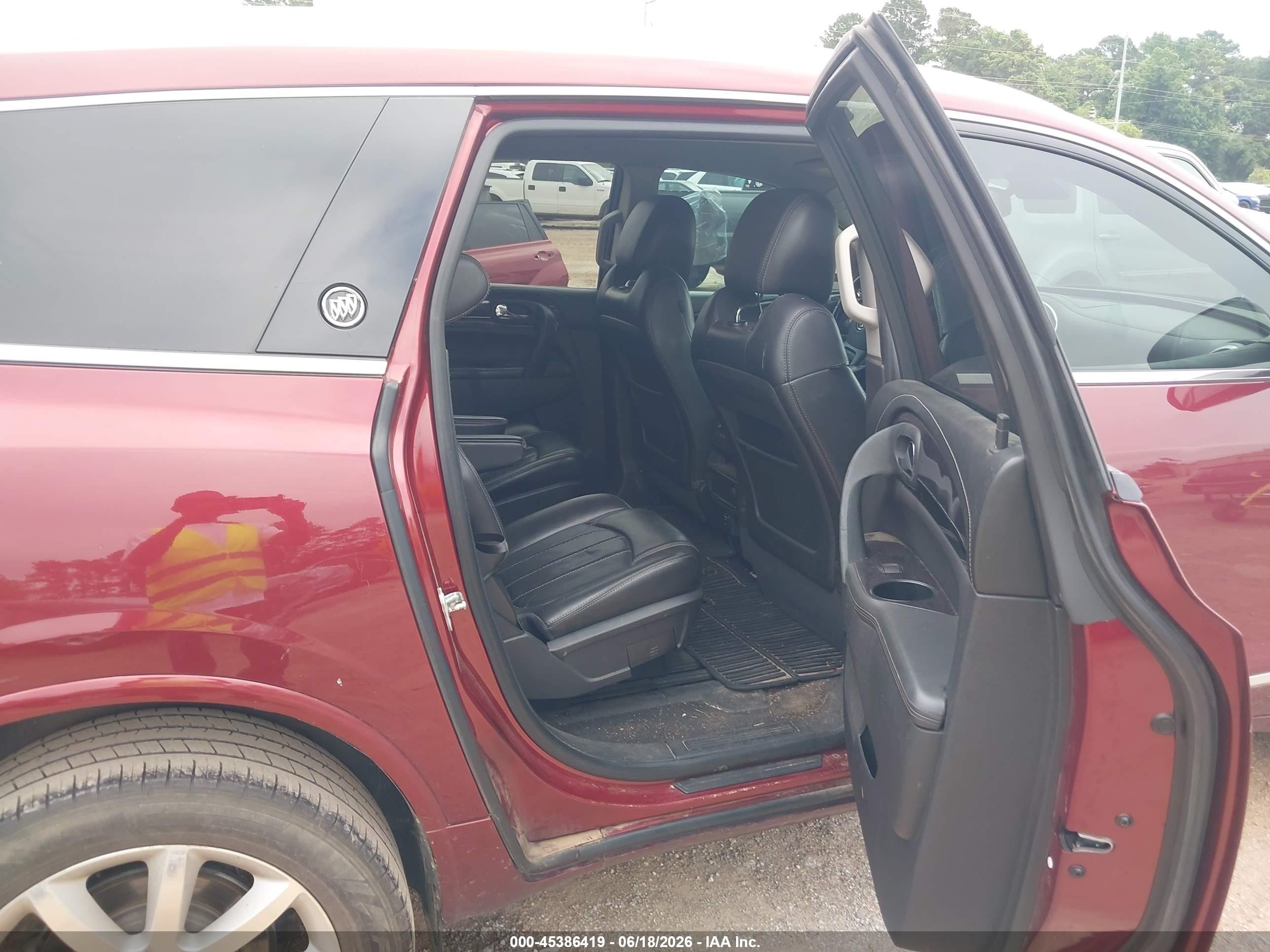 2015 Buick Enclave Premium Burgundy vin: 5GAKRCKDXFJ356203