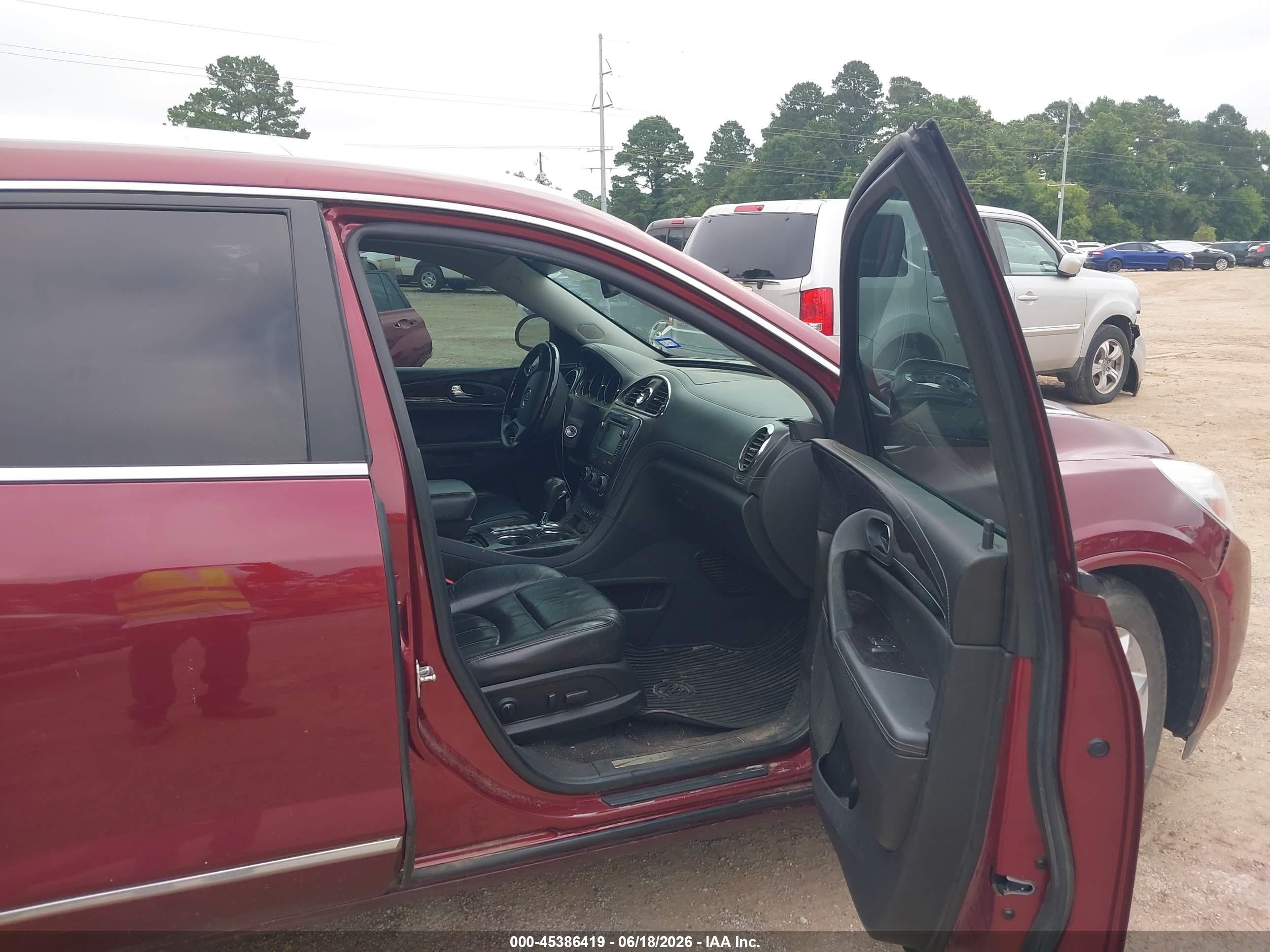 2015 Buick Enclave Premium Burgundy vin: 5GAKRCKDXFJ356203
