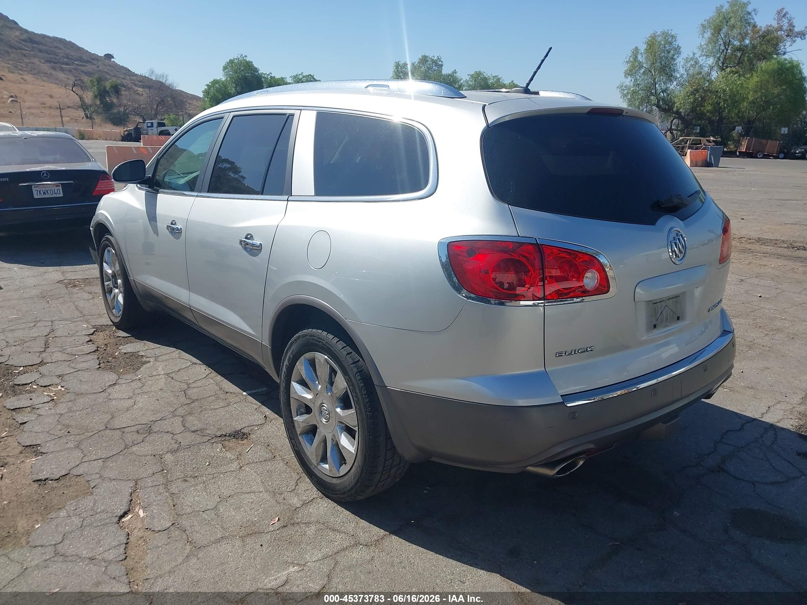2012 Buick Enclave Premium Silver vin: 5GAKRDED0CJ270542