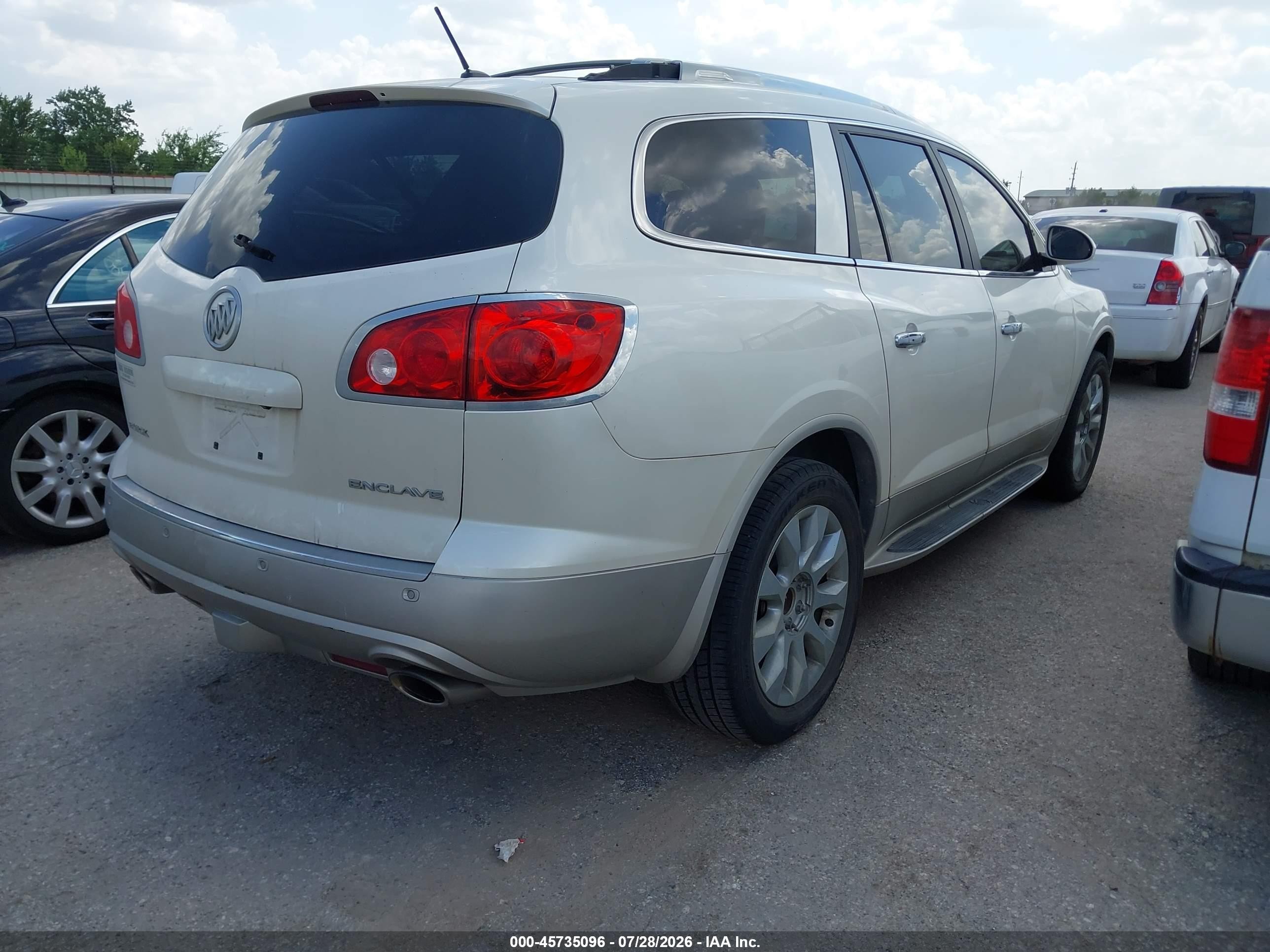 2012 Buick Enclave Premium Cream vin: 5GAKRDED6CJ327603