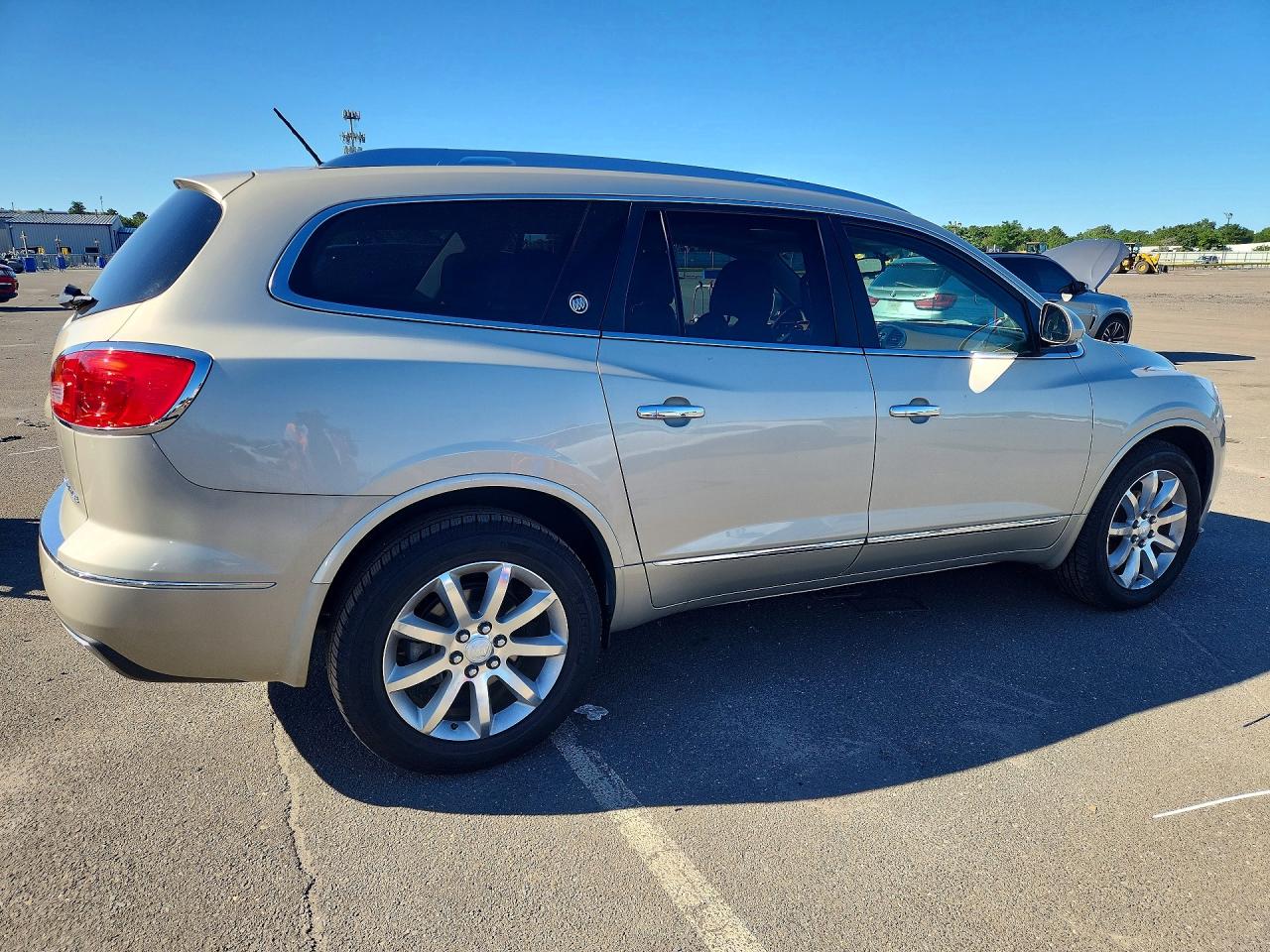 2013 Buick Enclave Бежевый vin: 5GAKRDKD2DJ266398