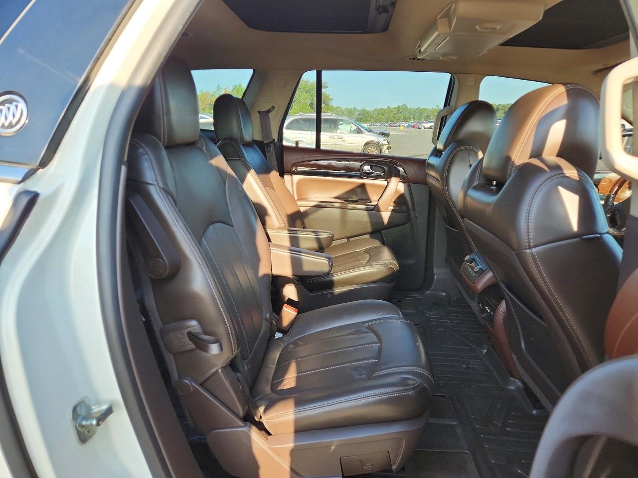 2013 Buick Enclave White vin: 5GAKRDKD2DJ267650