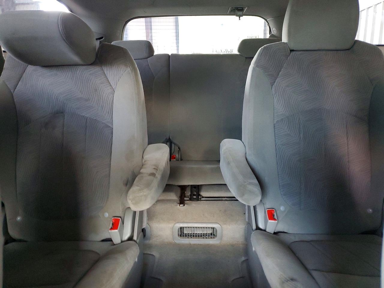 2014 Buick Enclave Серый vin: 5GAKVAKD4EJ125635