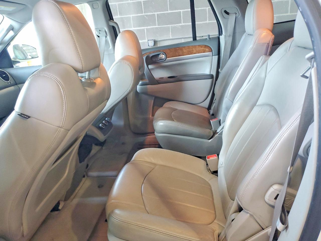 2011 Buick Enclave Cxl White vin: 5GAKVBED2BJ385089