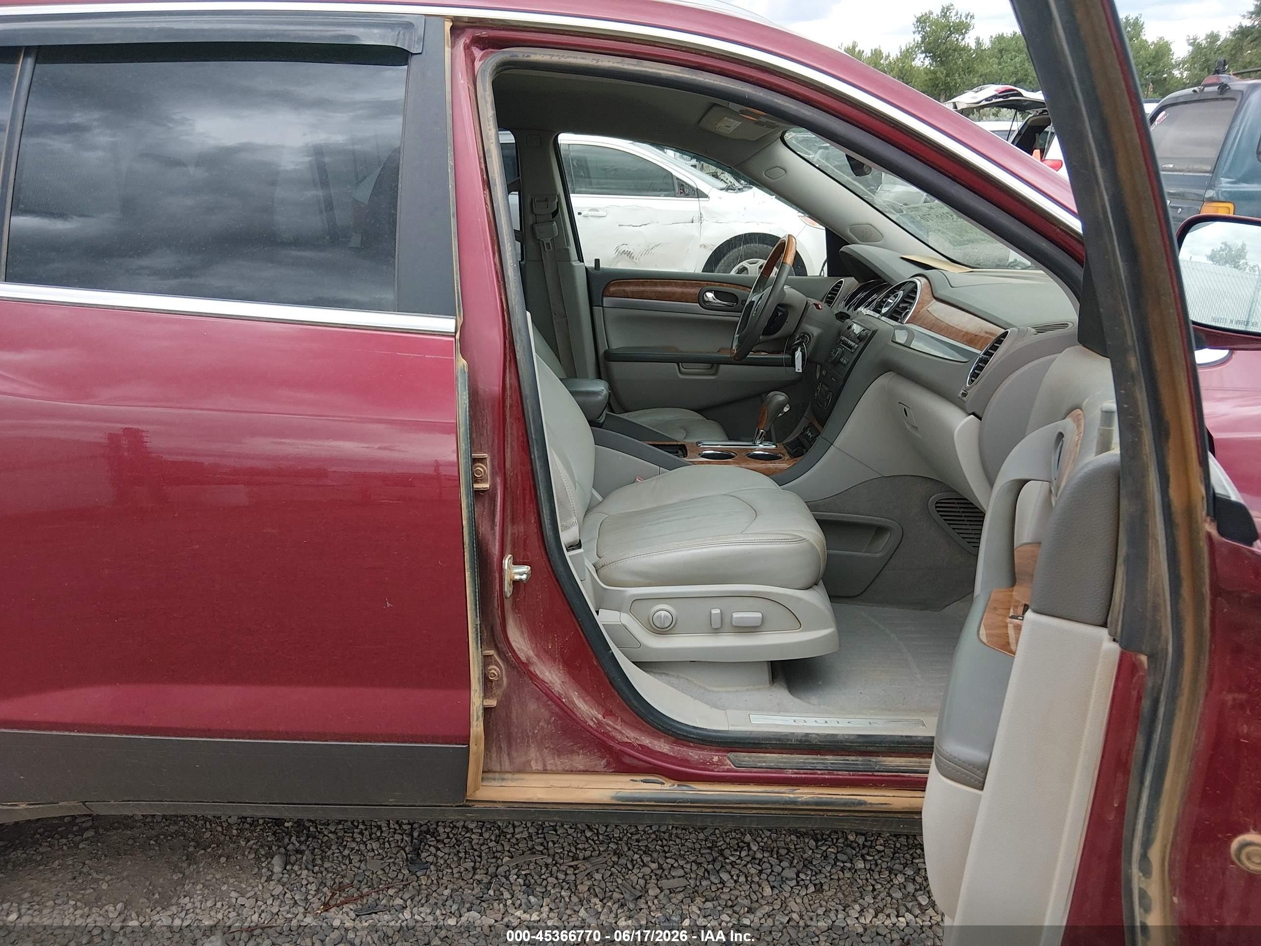 2011 Buick Enclave 1xl Red vin: 5GAKVBED4BJ114177