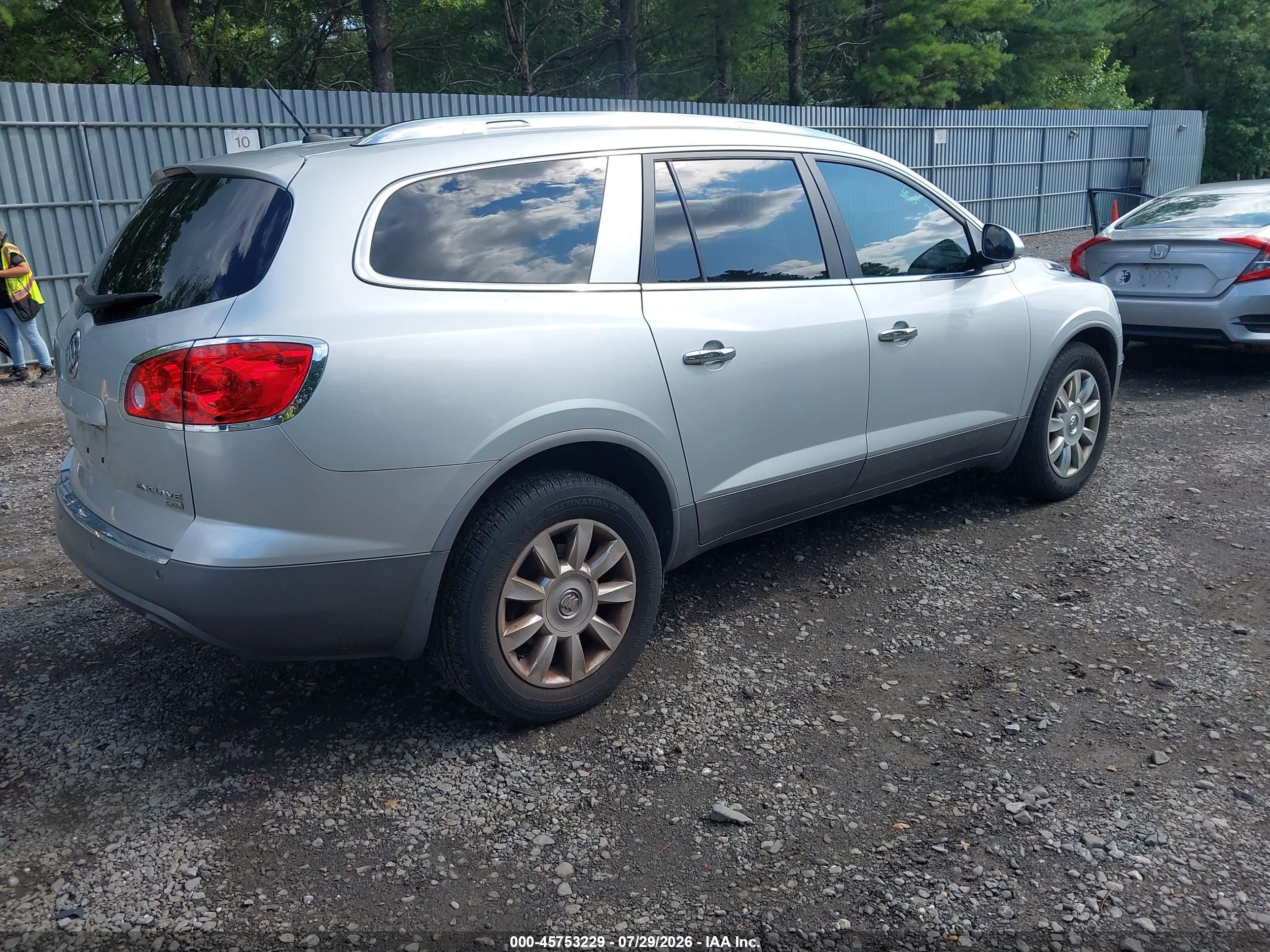 2011 Buick Enclave 1xl Silver vin: 5GAKVBED5BJ356105