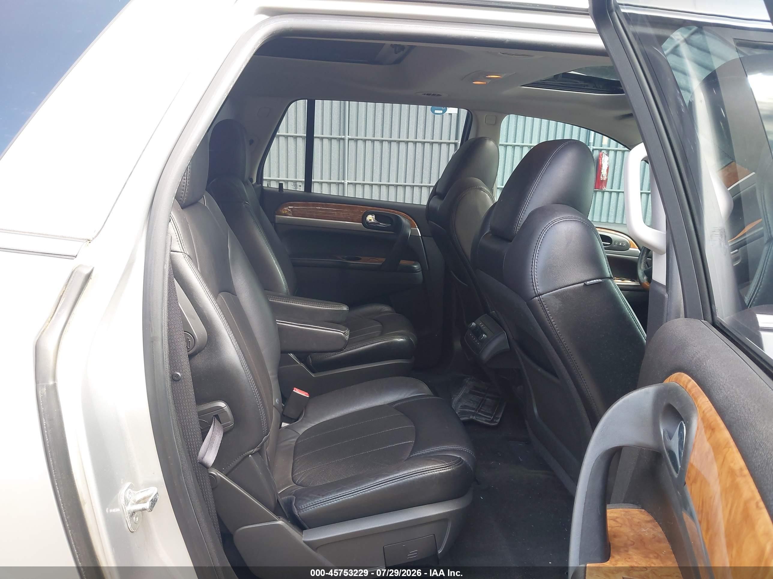 2011 Buick Enclave 1xl Silver vin: 5GAKVBED5BJ356105