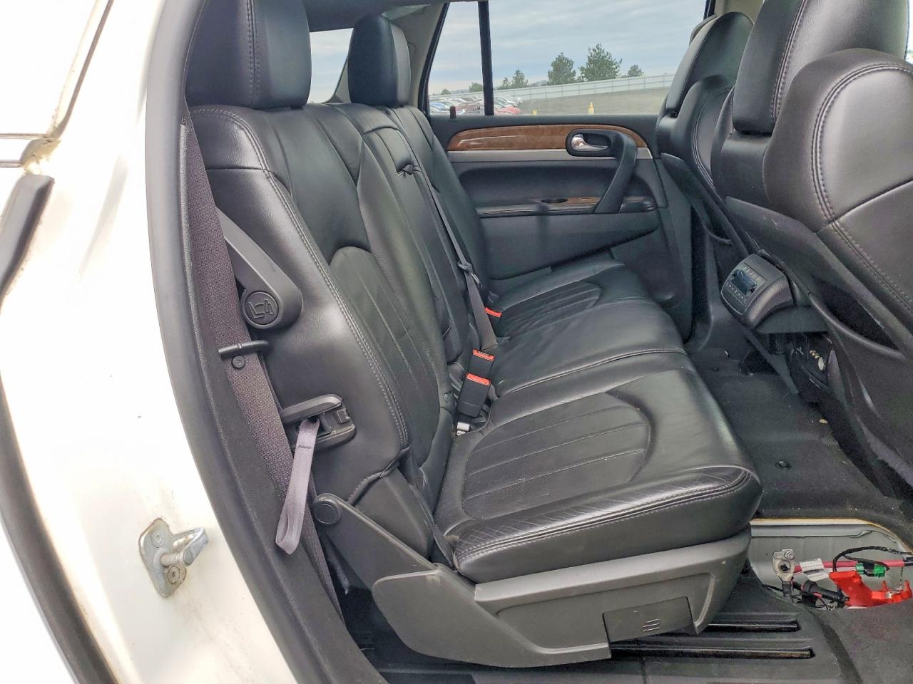 2011 Buick Enclave Cxl White vin: 5GAKVBED9BJ299780