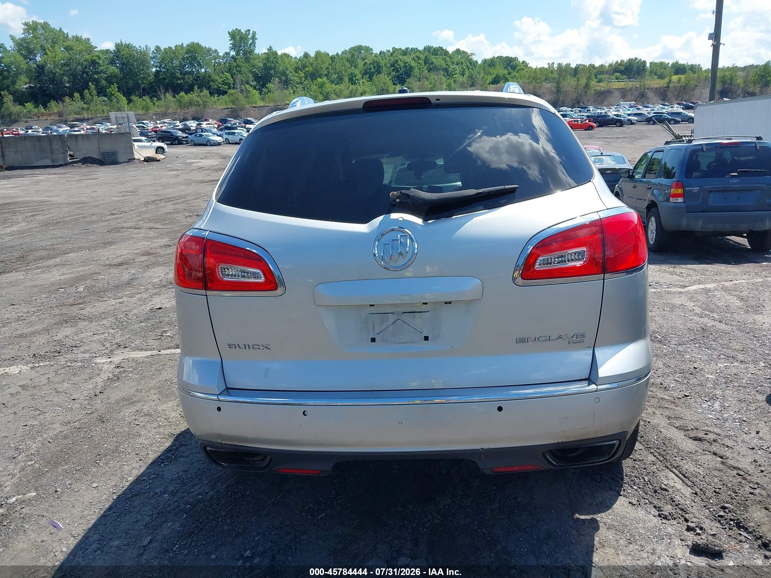 2014 Buick Enclave Leather Silver vin: 5GAKVBKD0EJ111771