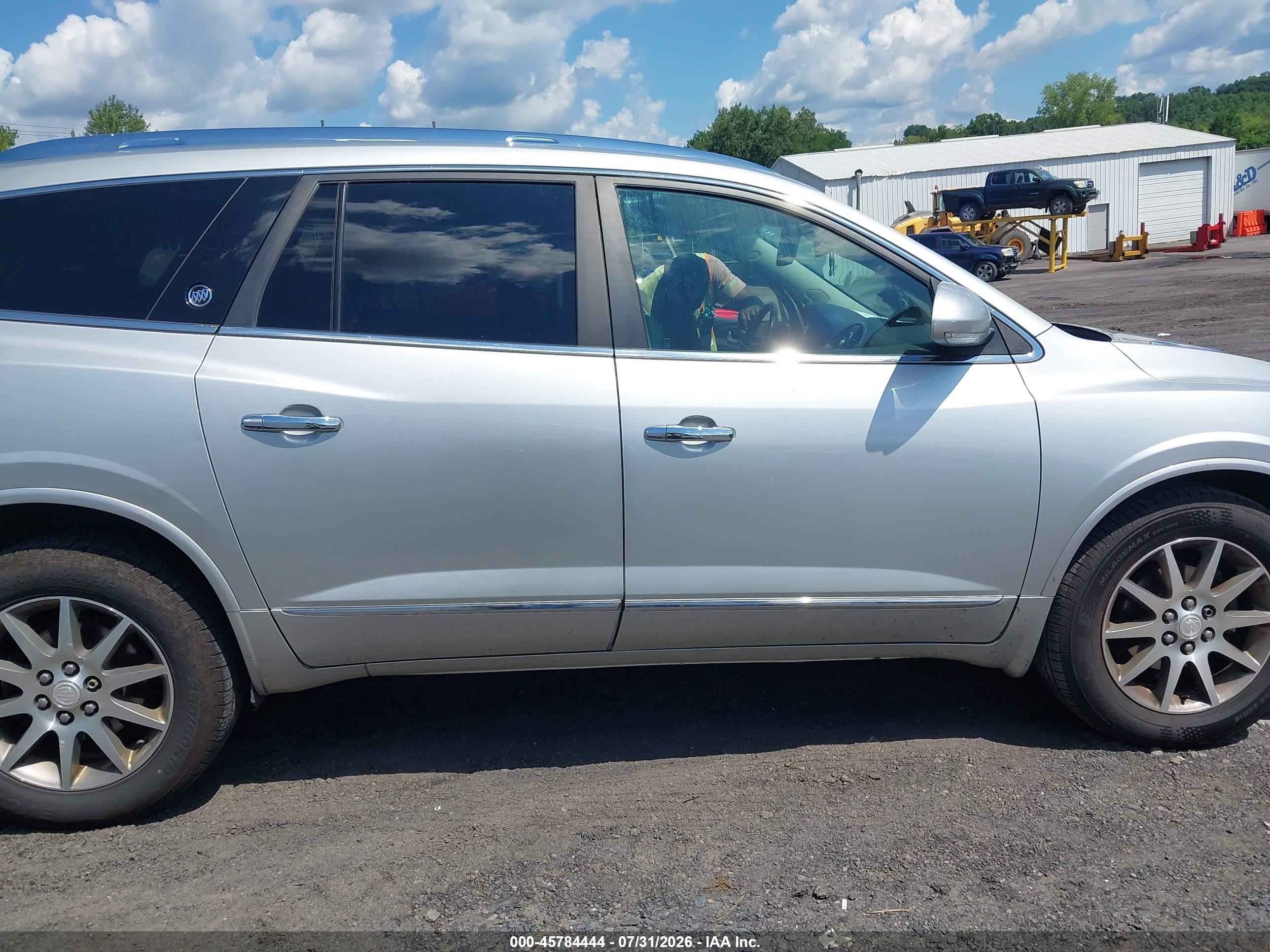 2014 Buick Enclave Leather Silver vin: 5GAKVBKD0EJ111771