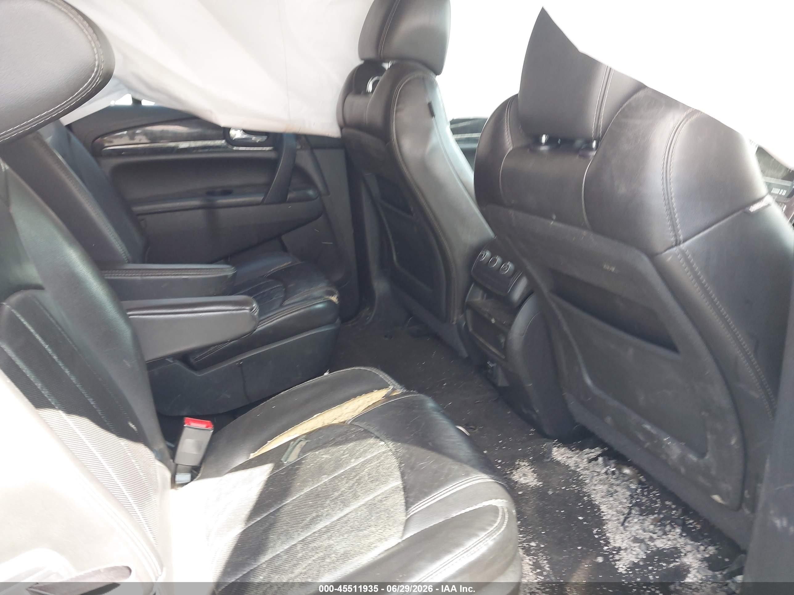 2015 Buick Enclave Leather Beige vin: 5GAKVBKD0FJ132489
