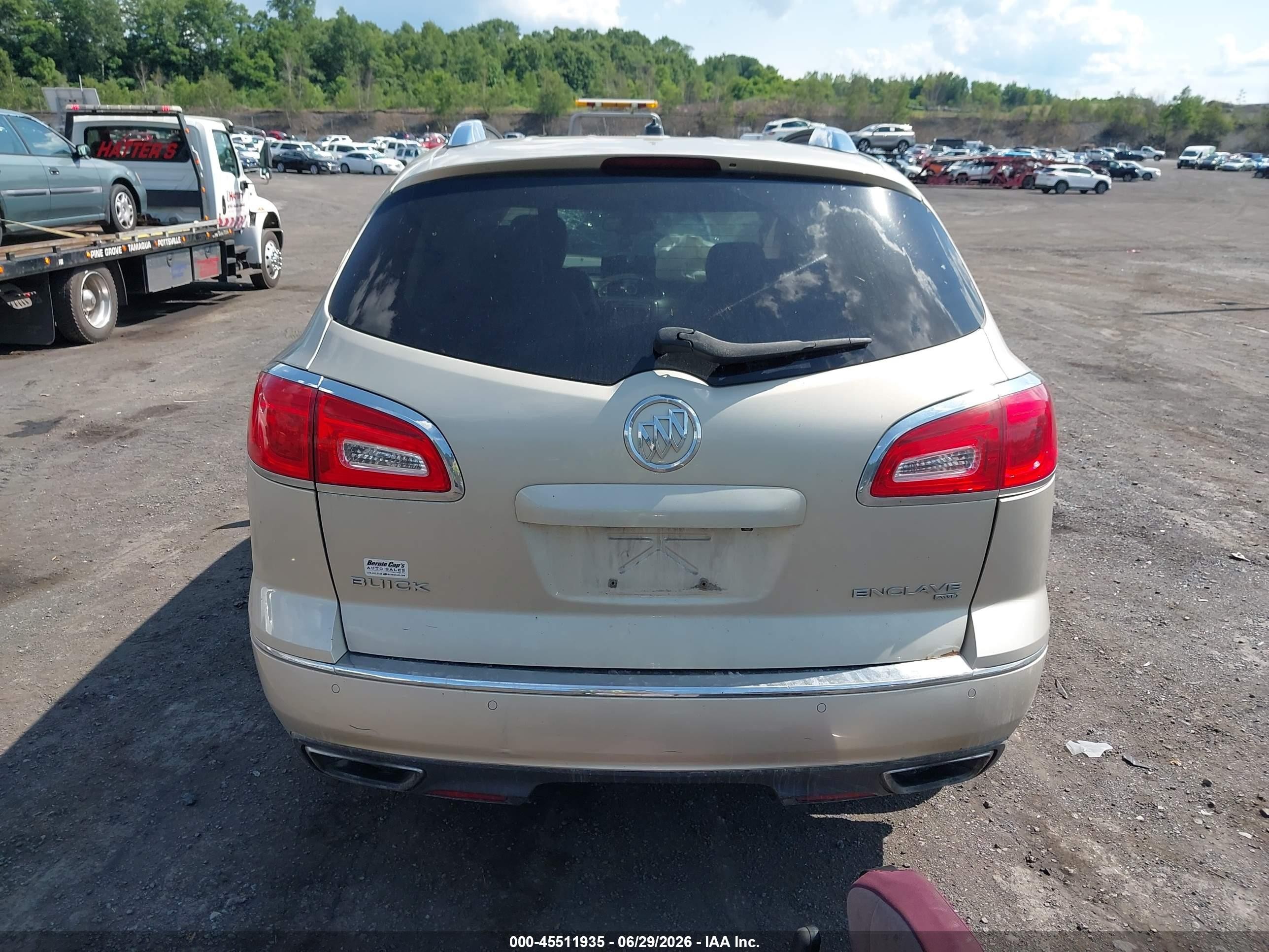 2015 Buick Enclave Leather Beige vin: 5GAKVBKD0FJ132489