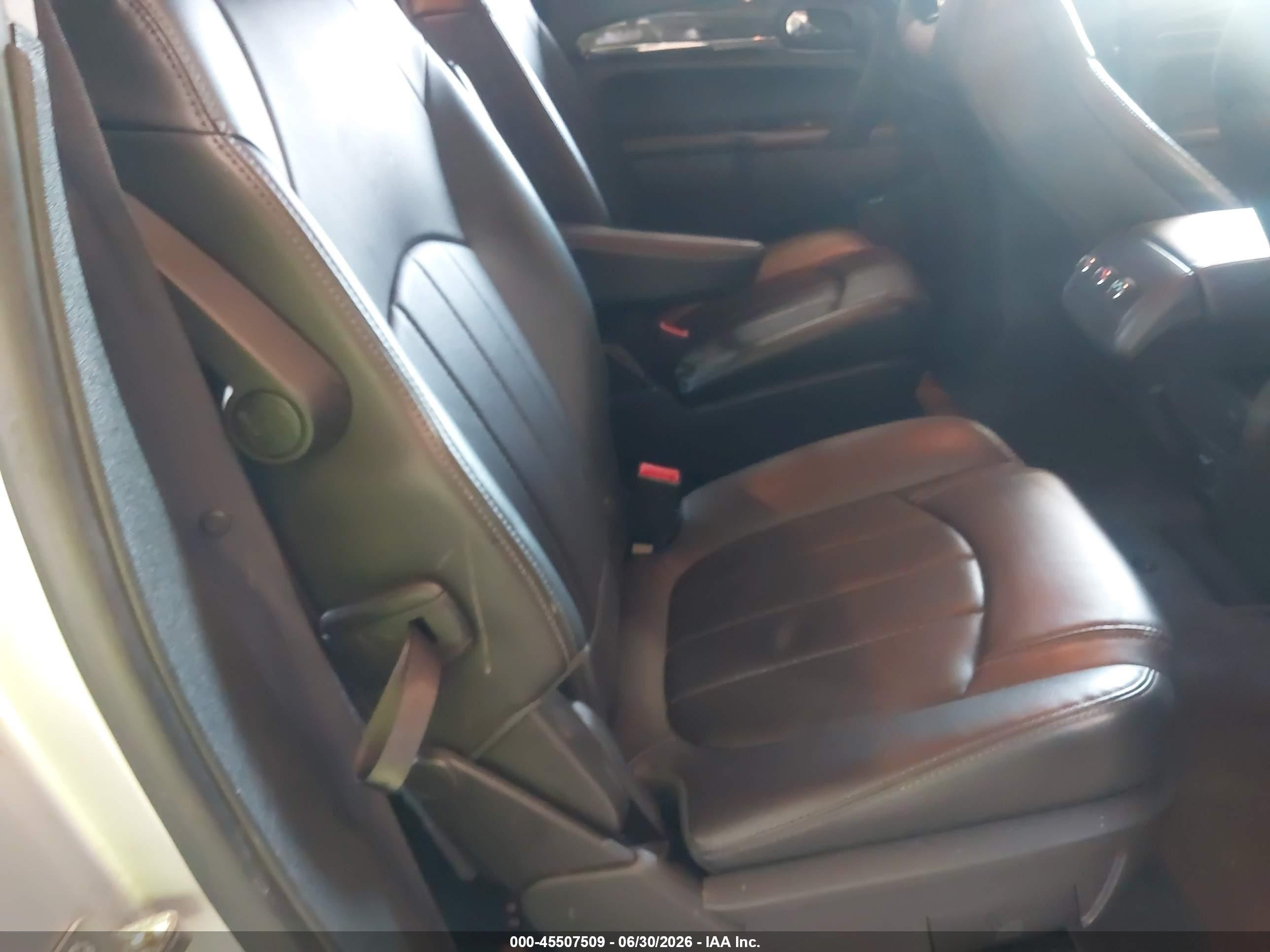 2015 Buick Enclave Leather Silver vin: 5GAKVBKD0FJ380239