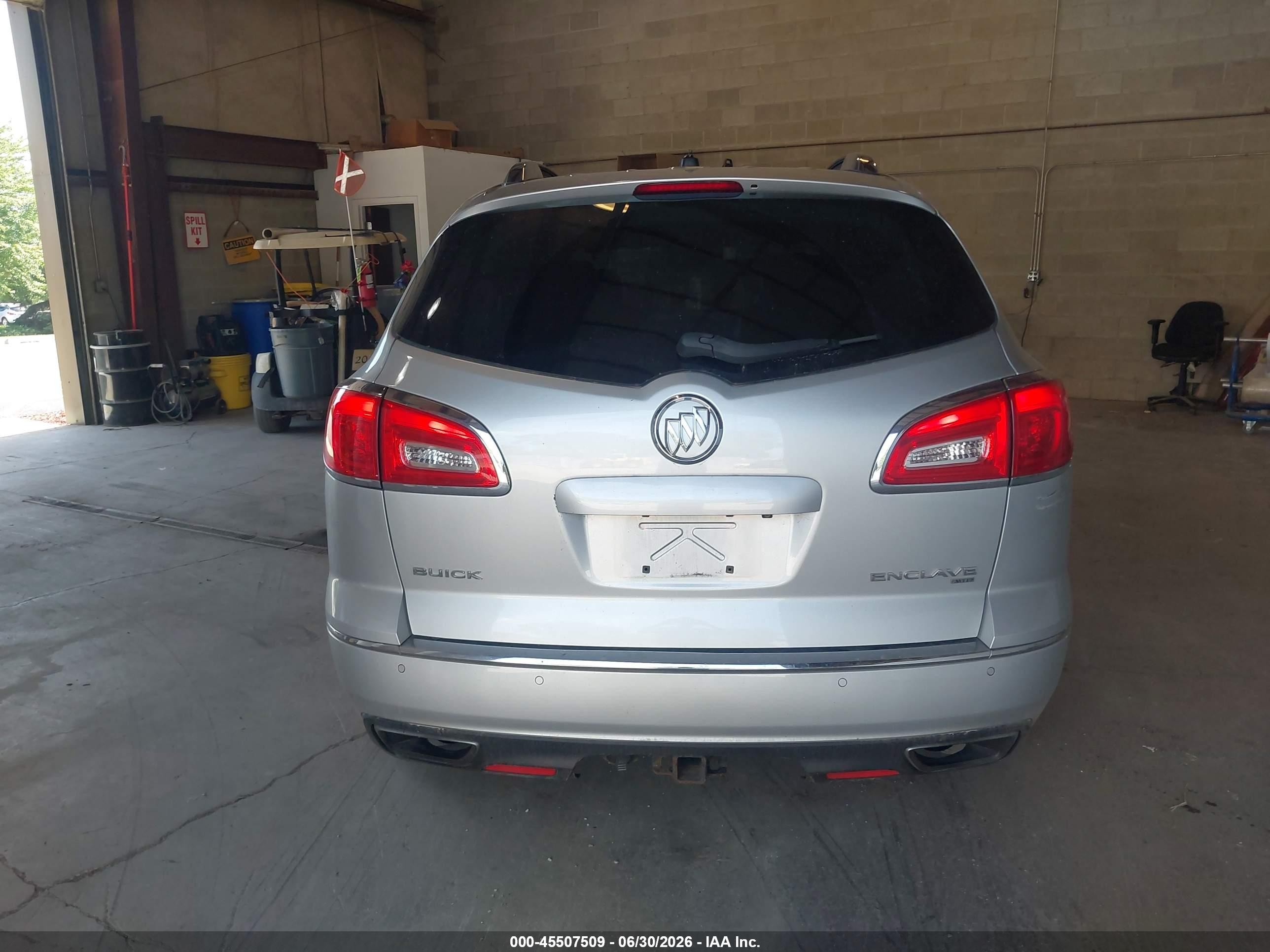 2015 Buick Enclave Leather Silver vin: 5GAKVBKD0FJ380239