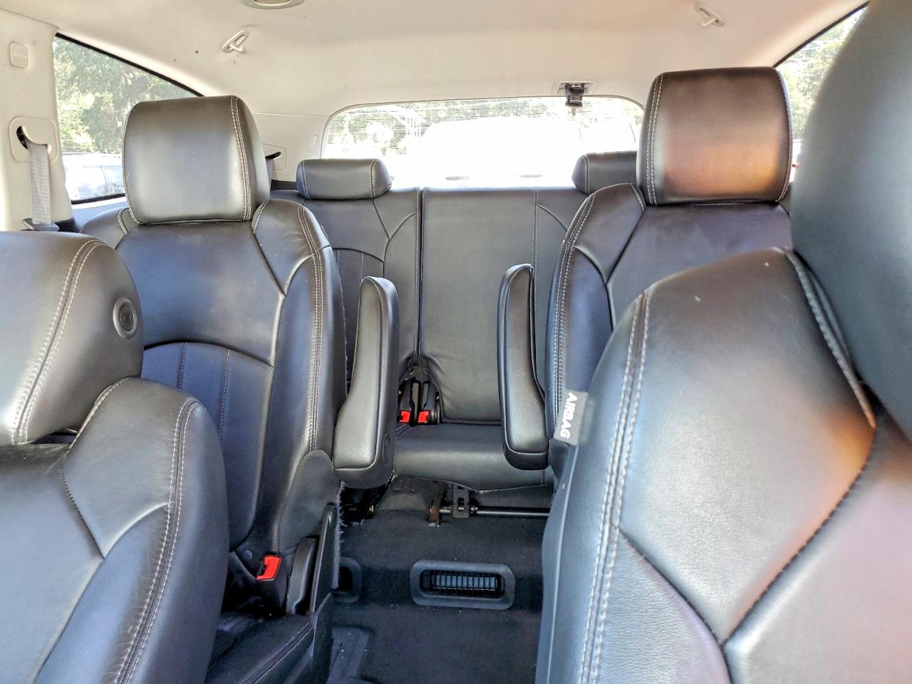2014 Buick Enclave Silver vin: 5GAKVBKD1EJ305225