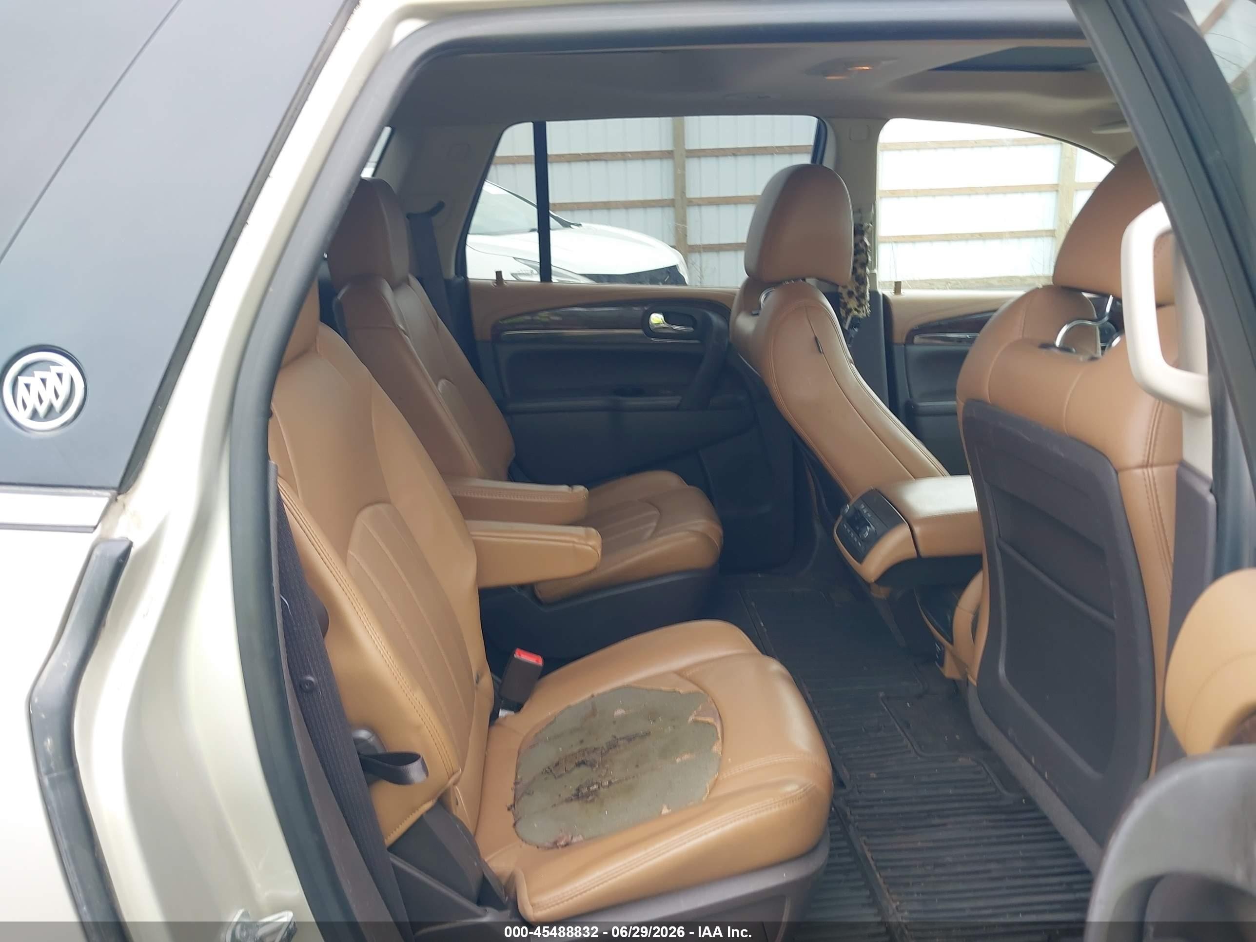 2015 Buick Enclave Leather Beige vin: 5GAKVBKD1FJ187307