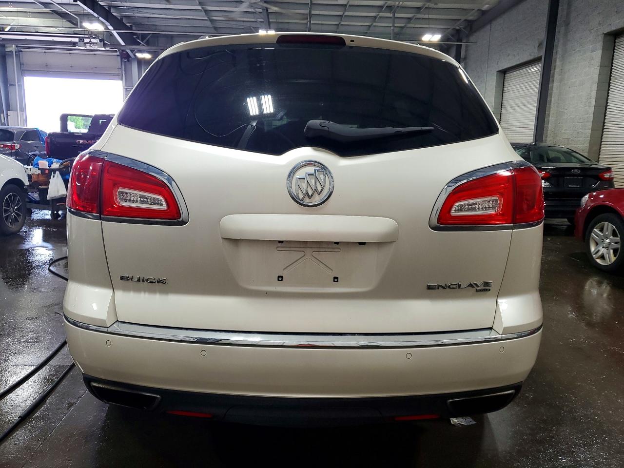 2015 Buick Enclave White vin: 5GAKVBKD1FJ273846