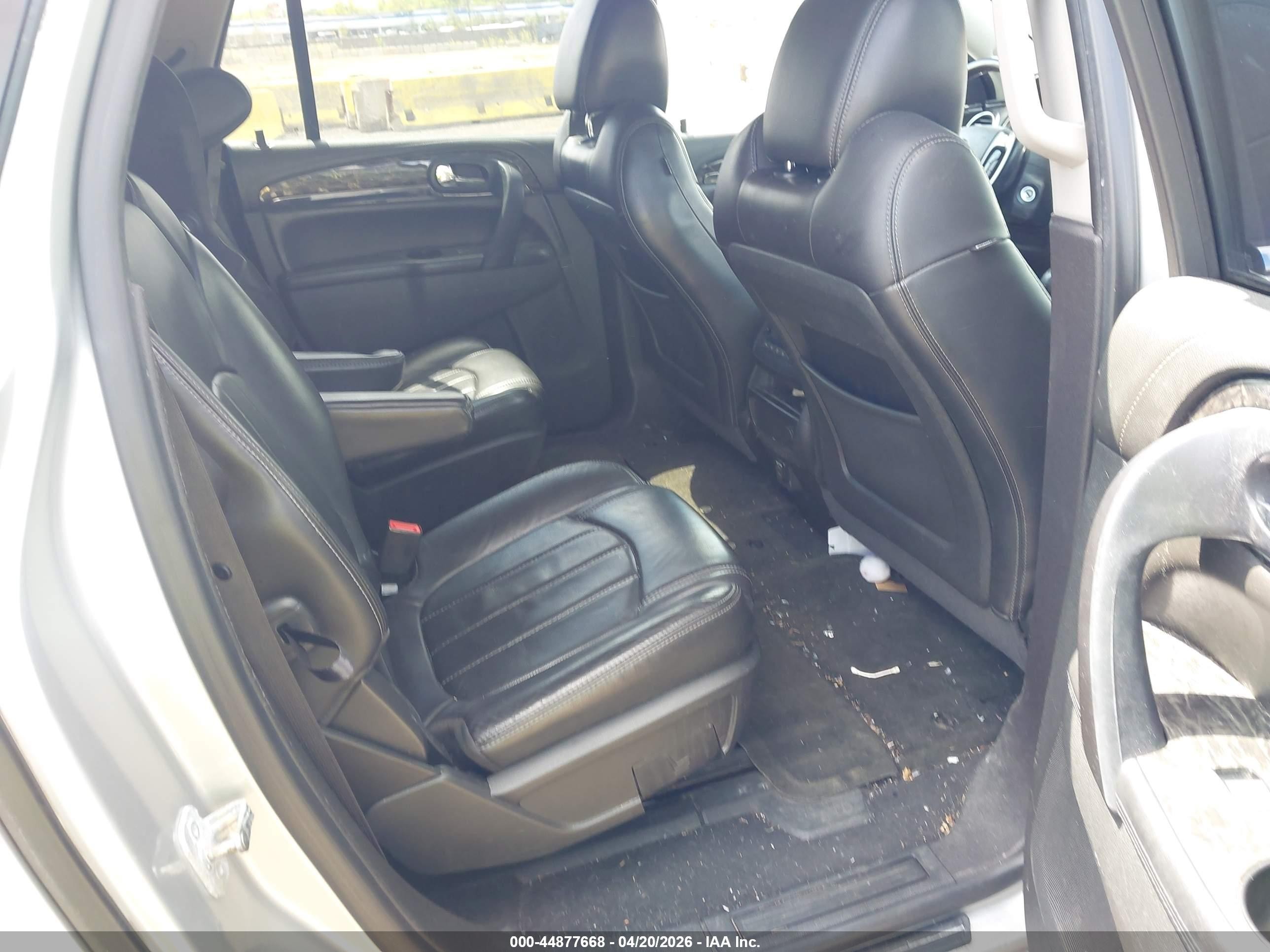 2014 Buick Enclave Leather Silver vin: 5GAKVBKD2EJ208065