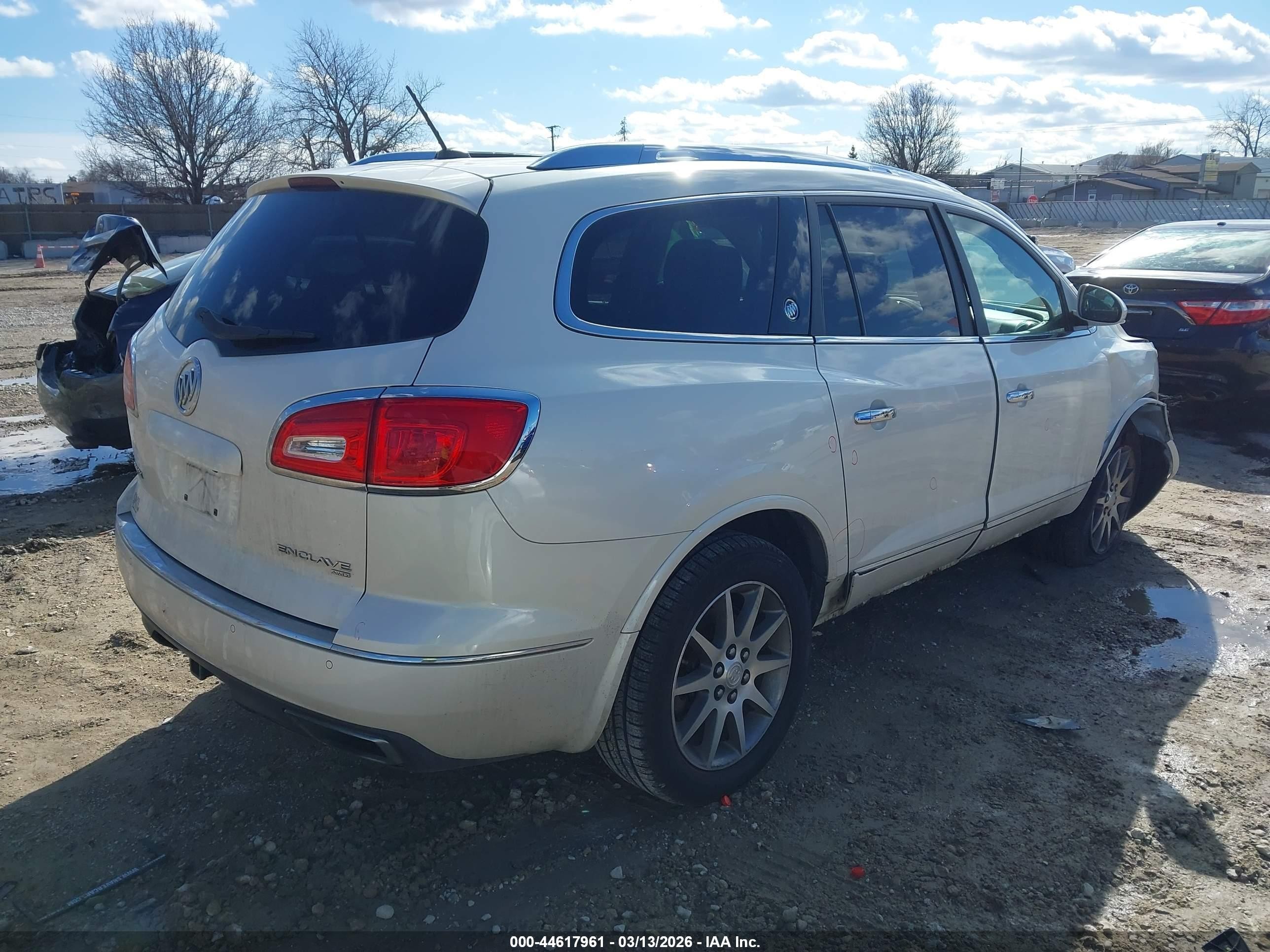 2015 Buick Enclave Leather White vin: 5GAKVBKD2FJ148032