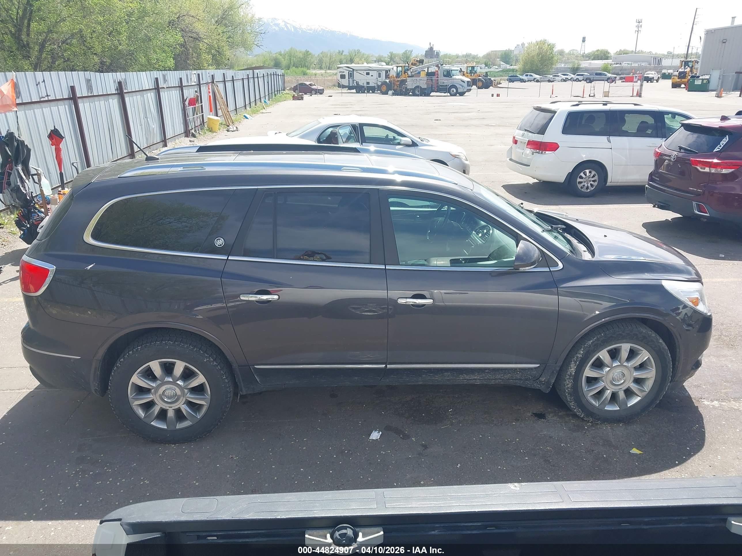 2015 Buick Enclave Leather Gray vin: 5GAKVBKD2FJ365046