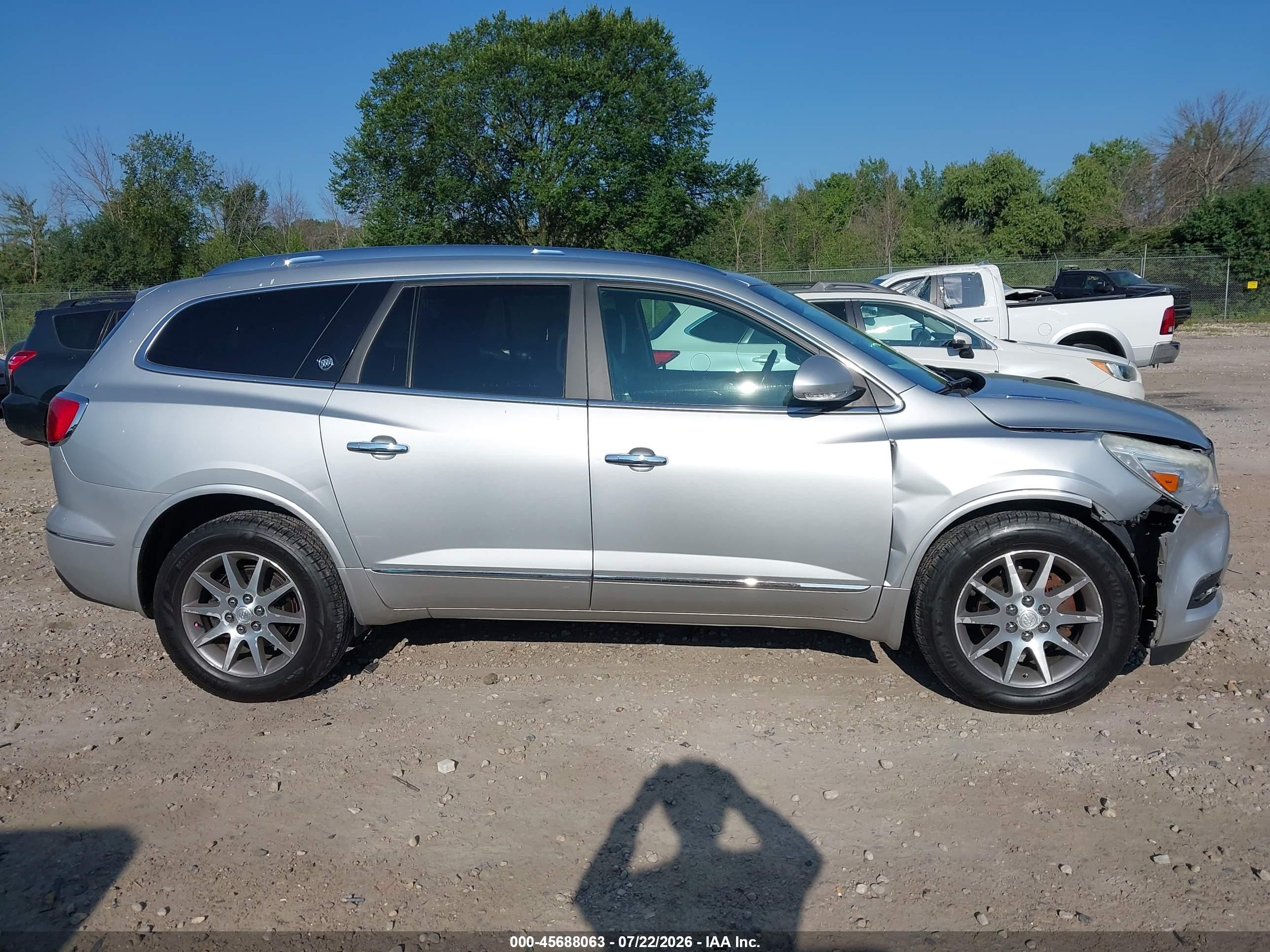 2015 Buick Enclave Leather Silver vin: 5GAKVBKD2FJ385121