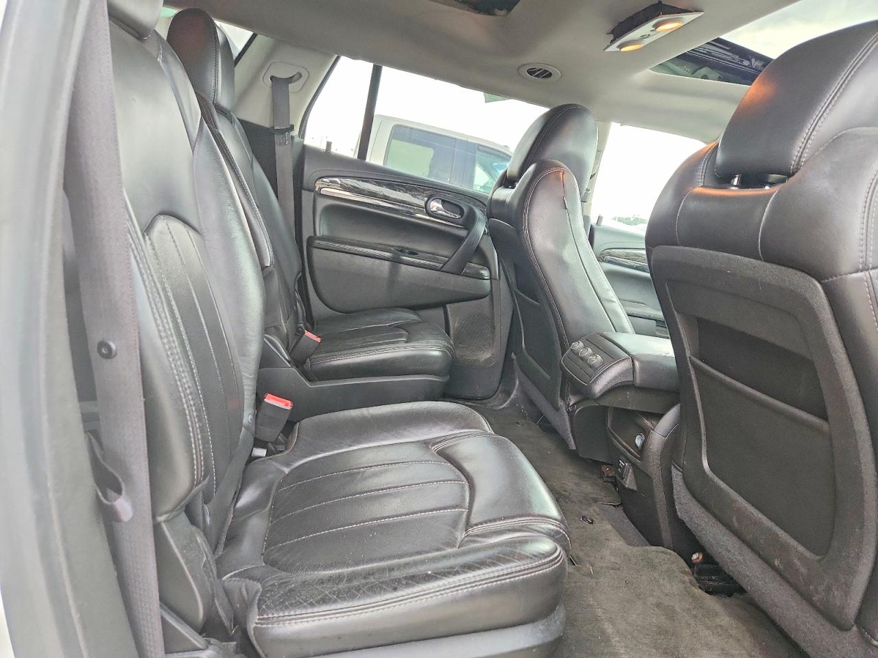 2014 Buick Enclave White vin: 5GAKVBKD3EJ321832