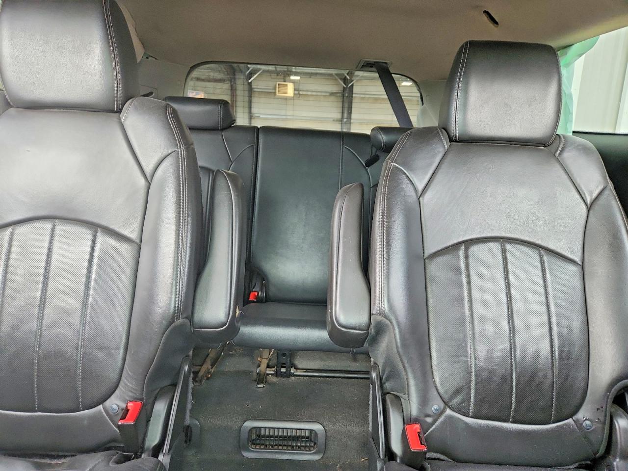 2014 Buick Enclave White vin: 5GAKVBKD3EJ321832