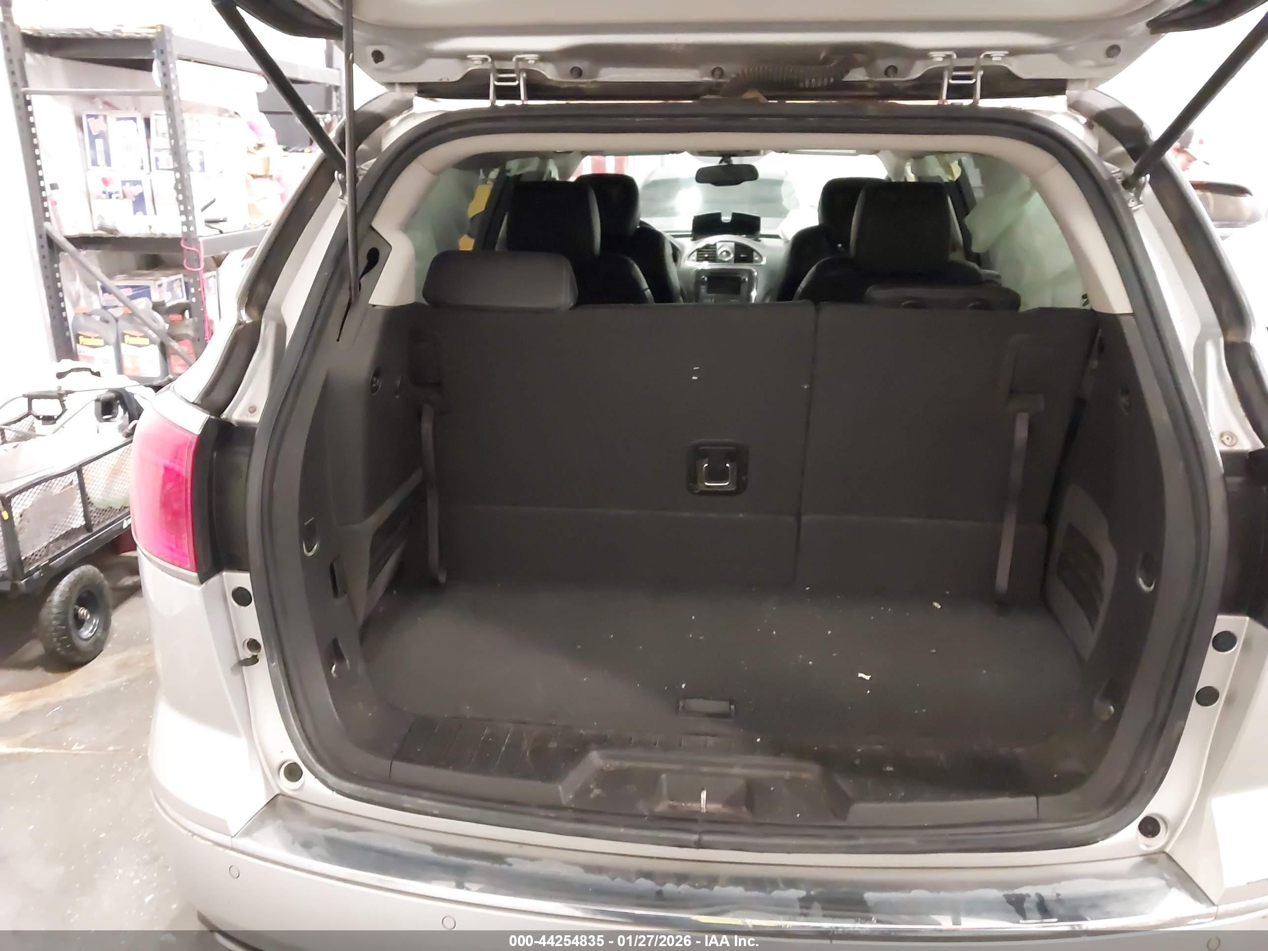 2014 Buick Enclave Leather Silver vin: 5GAKVBKD3EJ323029