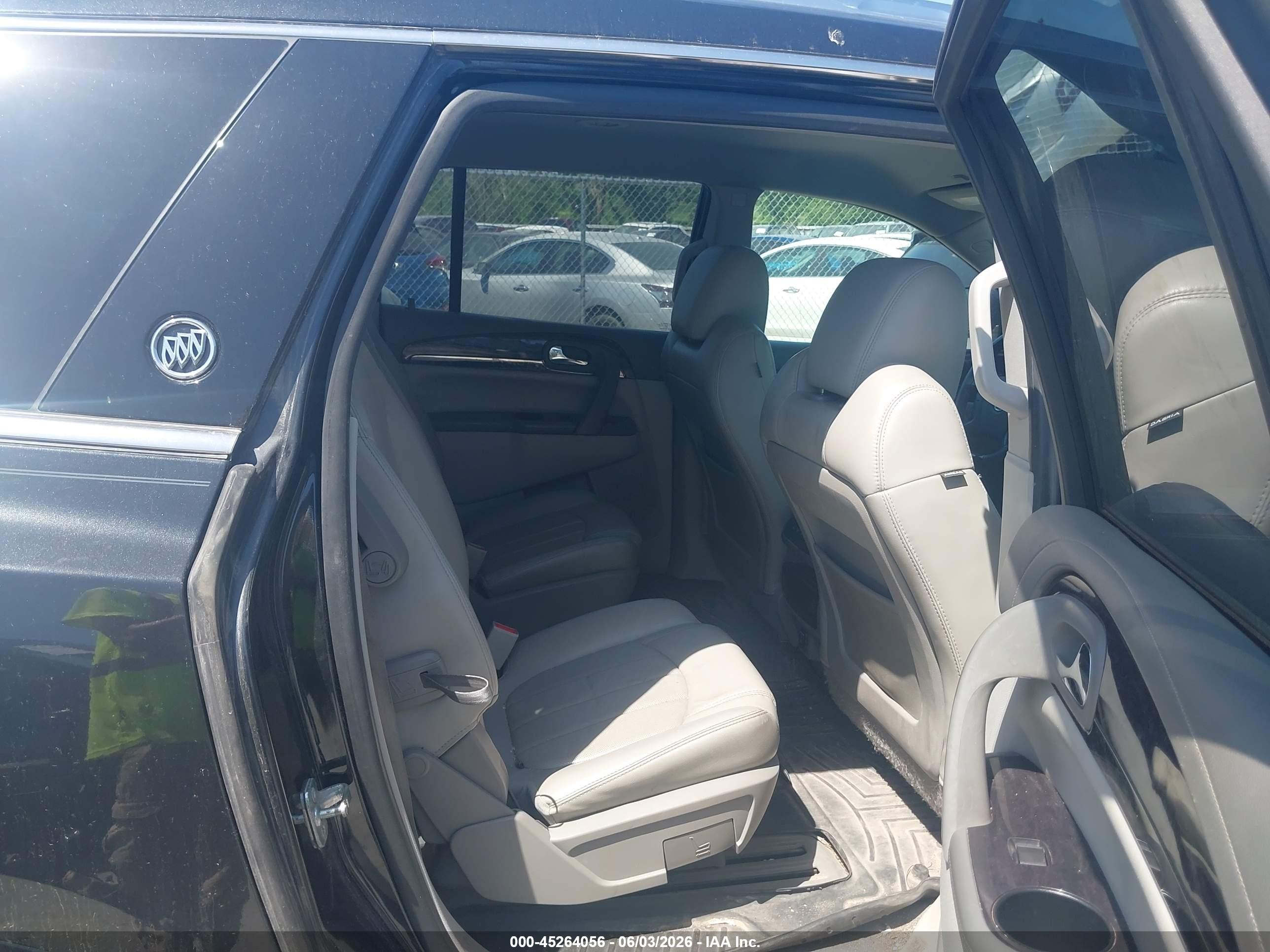 2015 Buick Enclave Leather Черный vin: 5GAKVBKD3FJ166295
