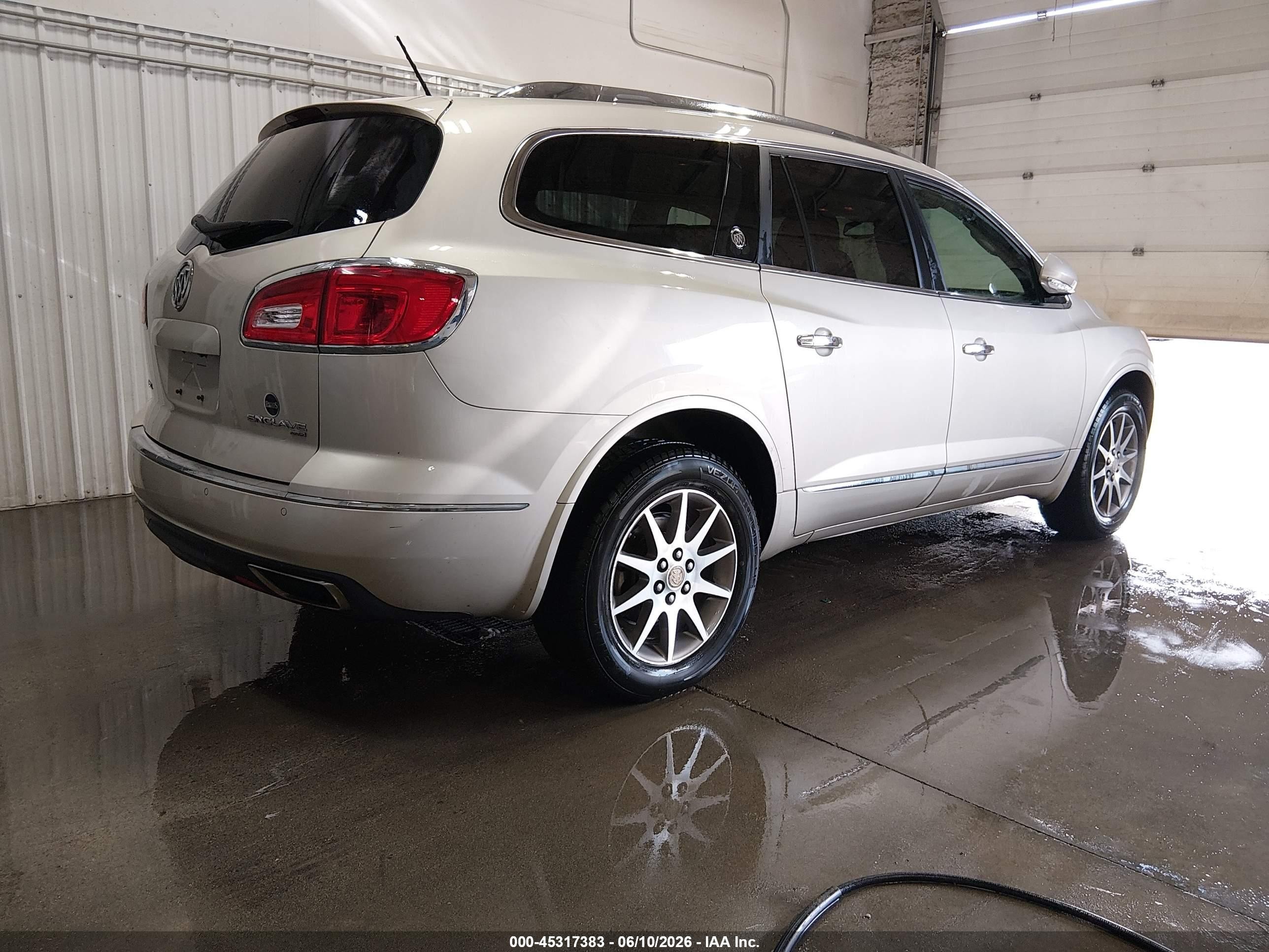 2015 Buick Enclave Leather Champagne vin: 5GAKVBKD3FJ221652