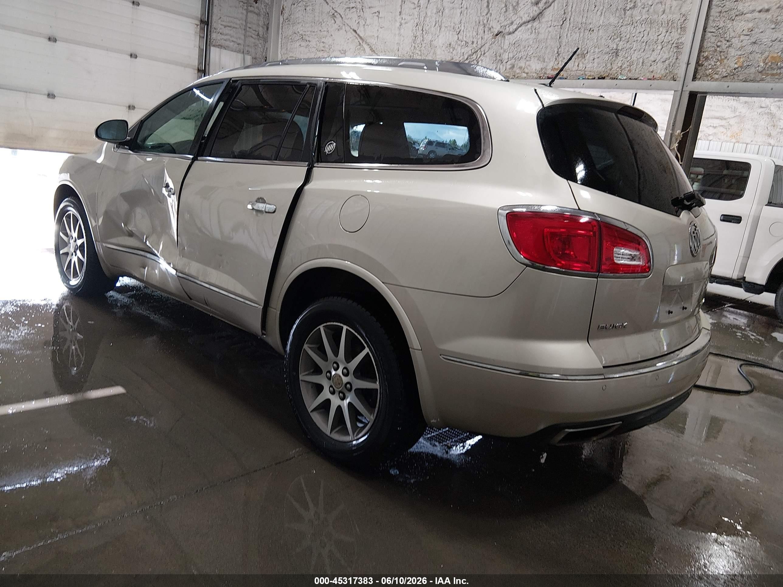 2015 Buick Enclave Leather Champagne vin: 5GAKVBKD3FJ221652