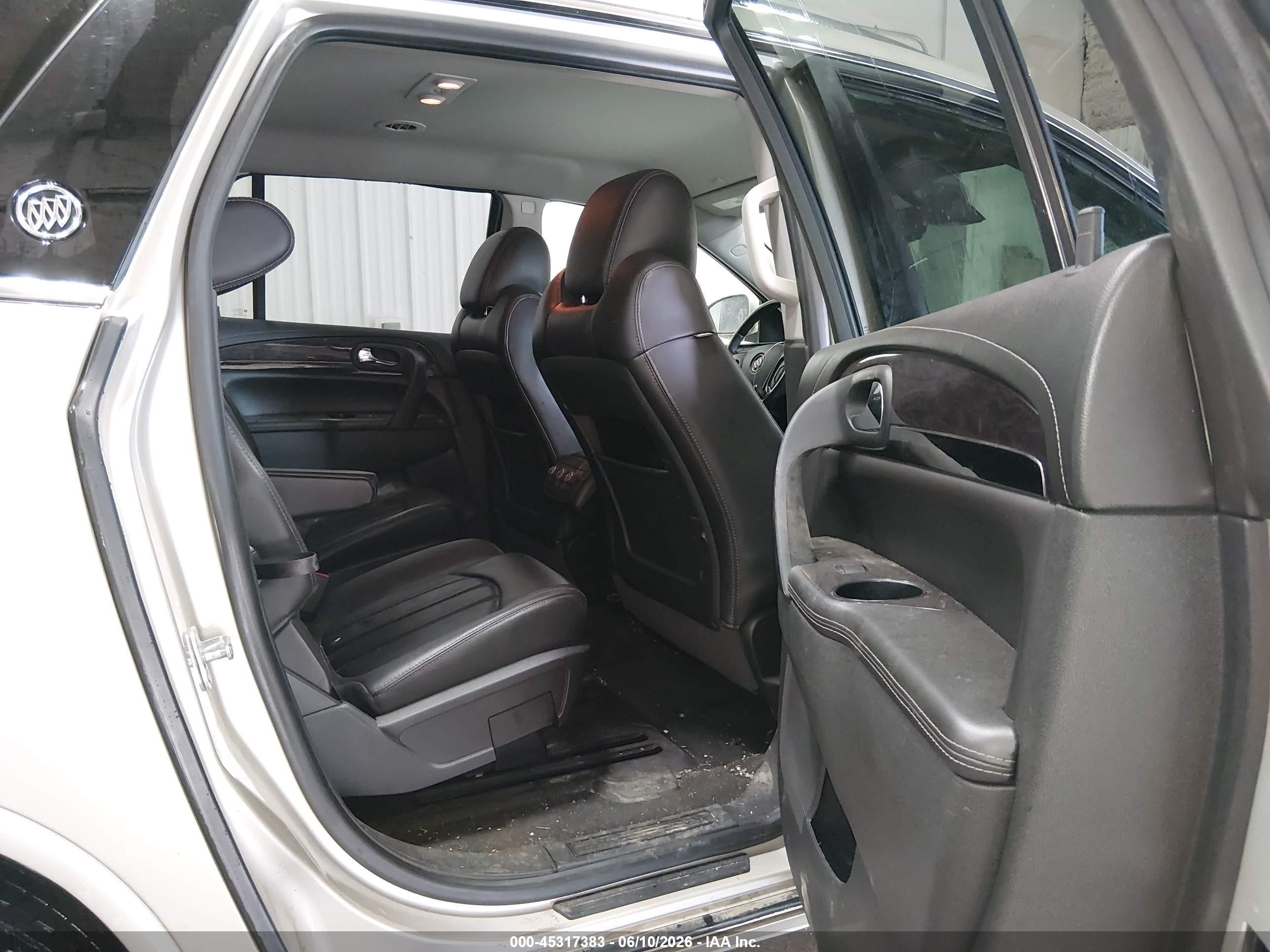 2015 Buick Enclave Leather Champagne vin: 5GAKVBKD3FJ221652