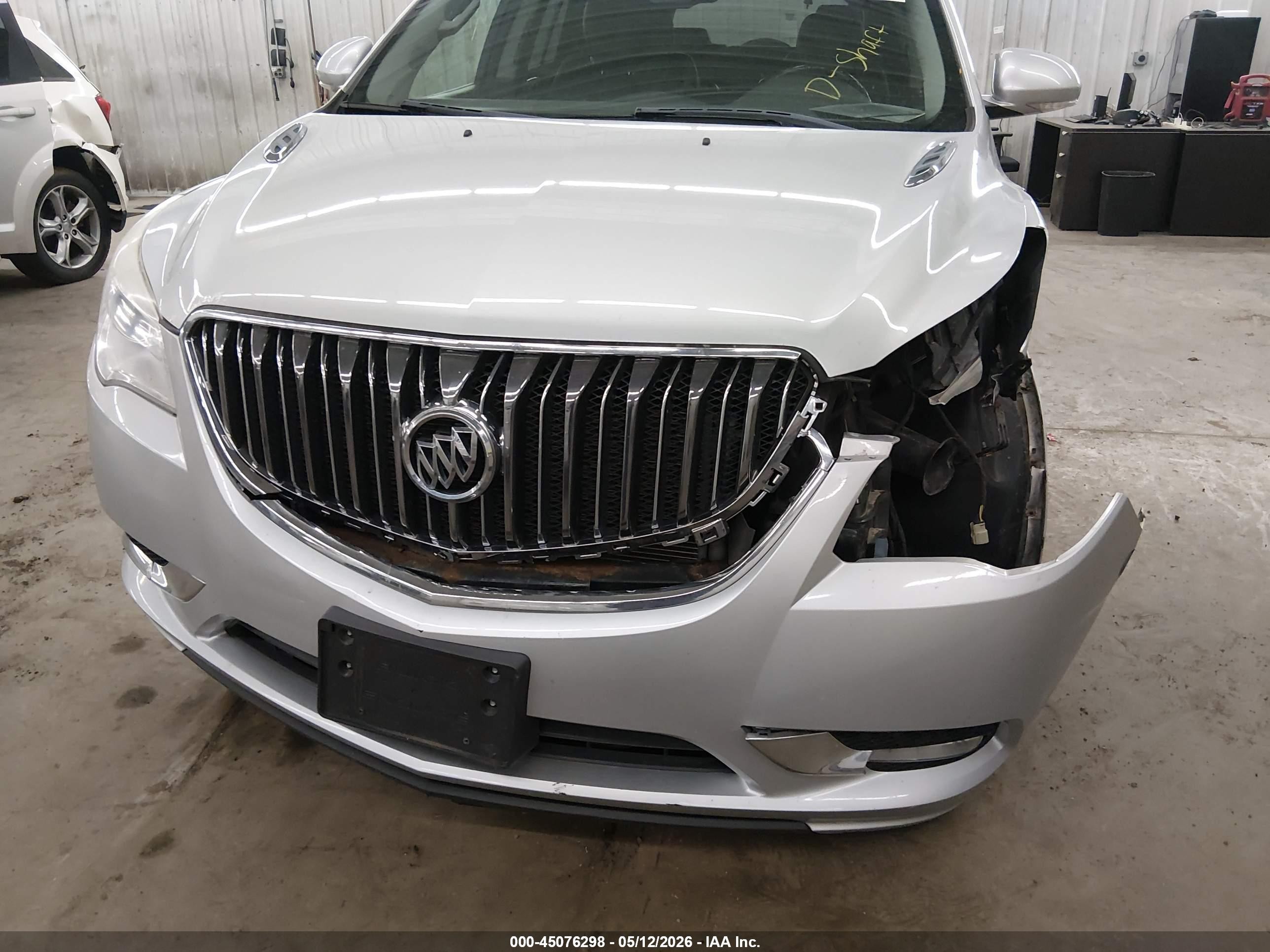 2015 Buick Enclave Leather Silver vin: 5GAKVBKD3FJ258670