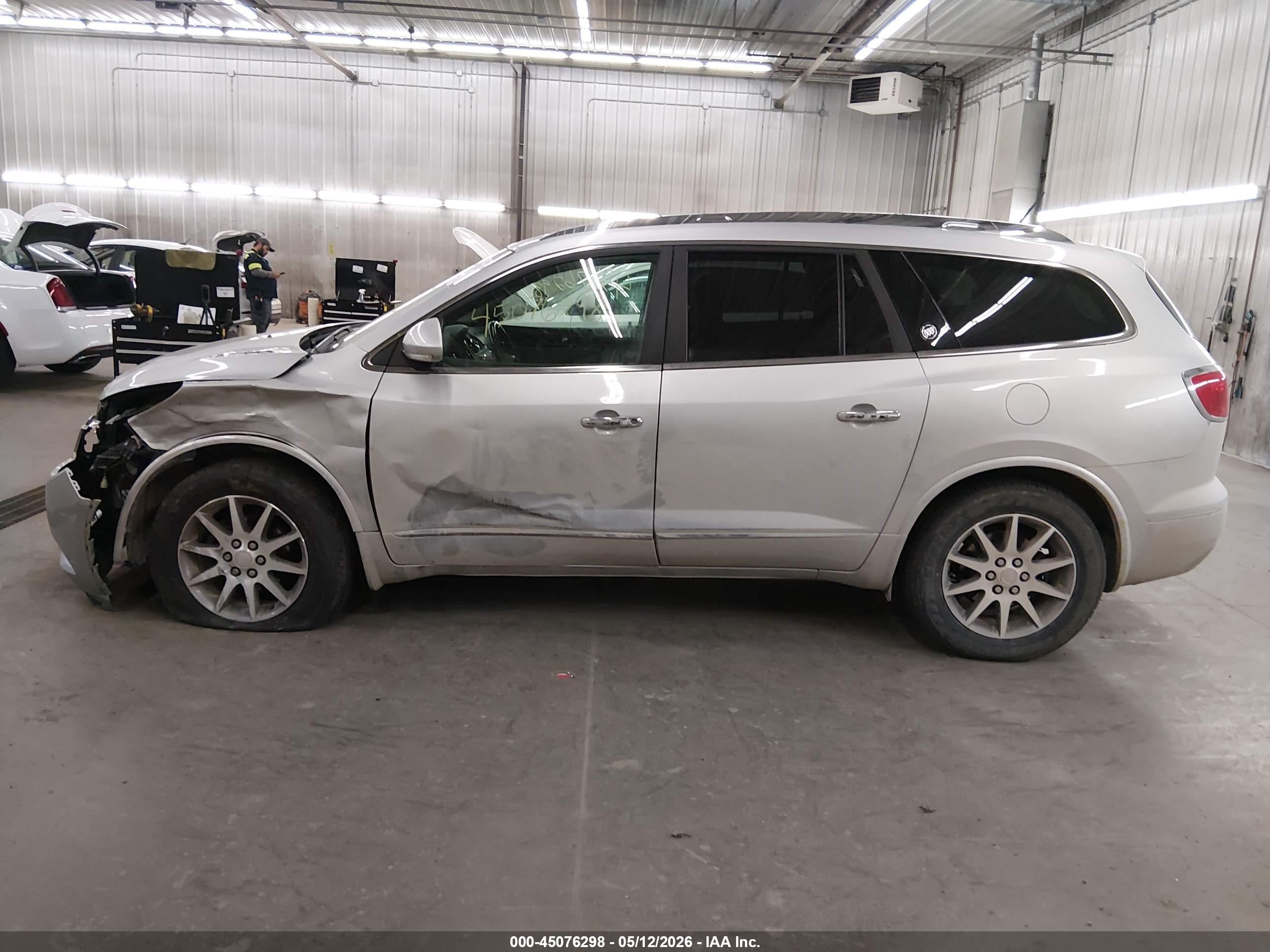 2015 Buick Enclave Leather Silver vin: 5GAKVBKD3FJ258670