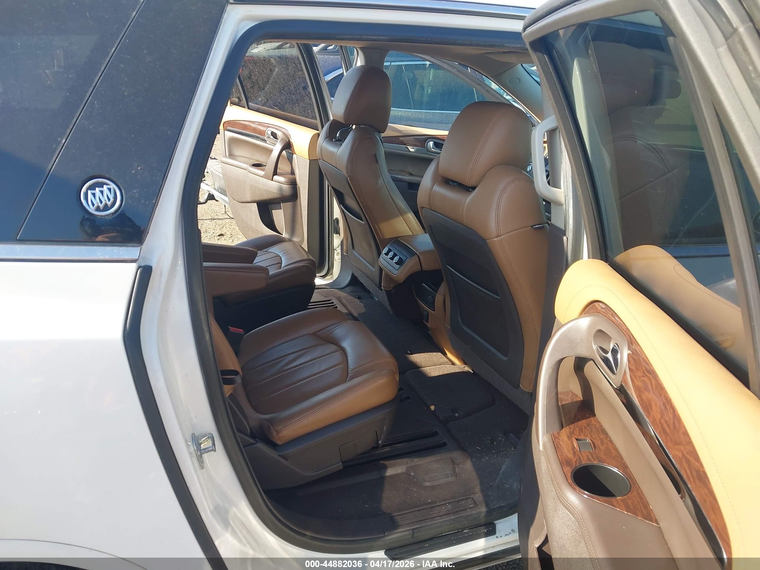 2015 Buick Enclave Leather White vin: 5GAKVBKD3FJ317944