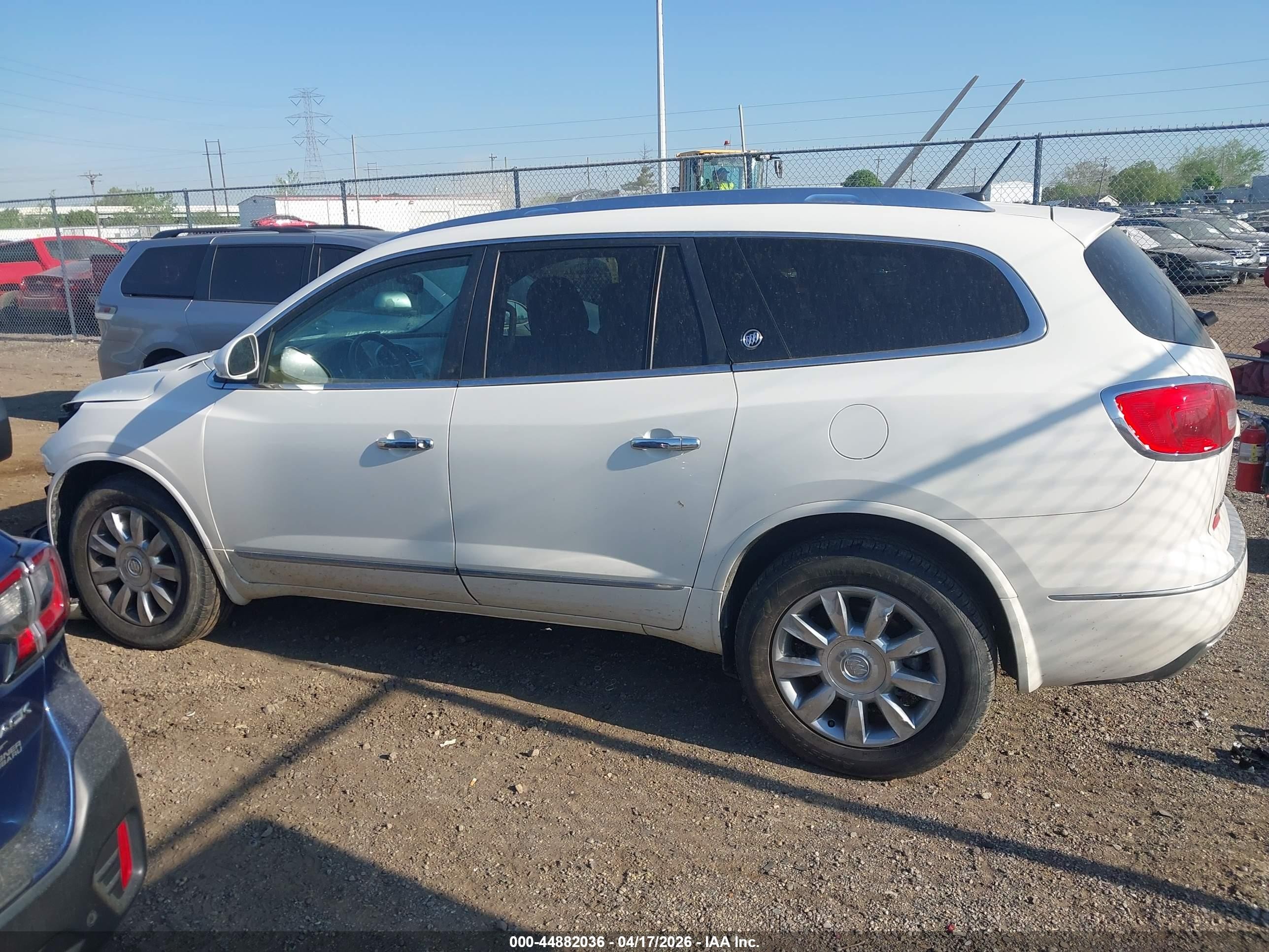 2015 Buick Enclave Leather White vin: 5GAKVBKD3FJ317944