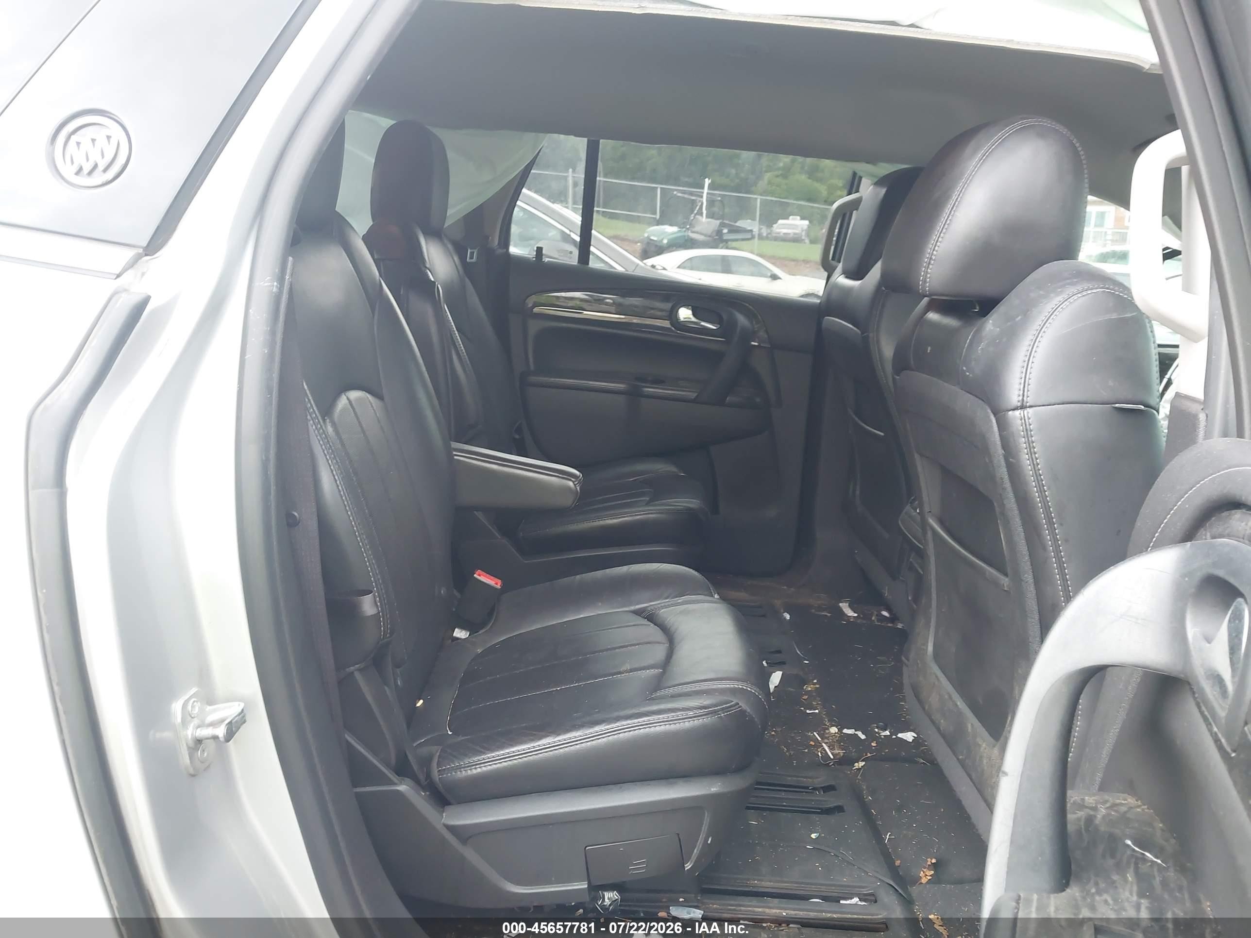 2014 Buick Enclave Leather Silver vin: 5GAKVBKD4EJ107805