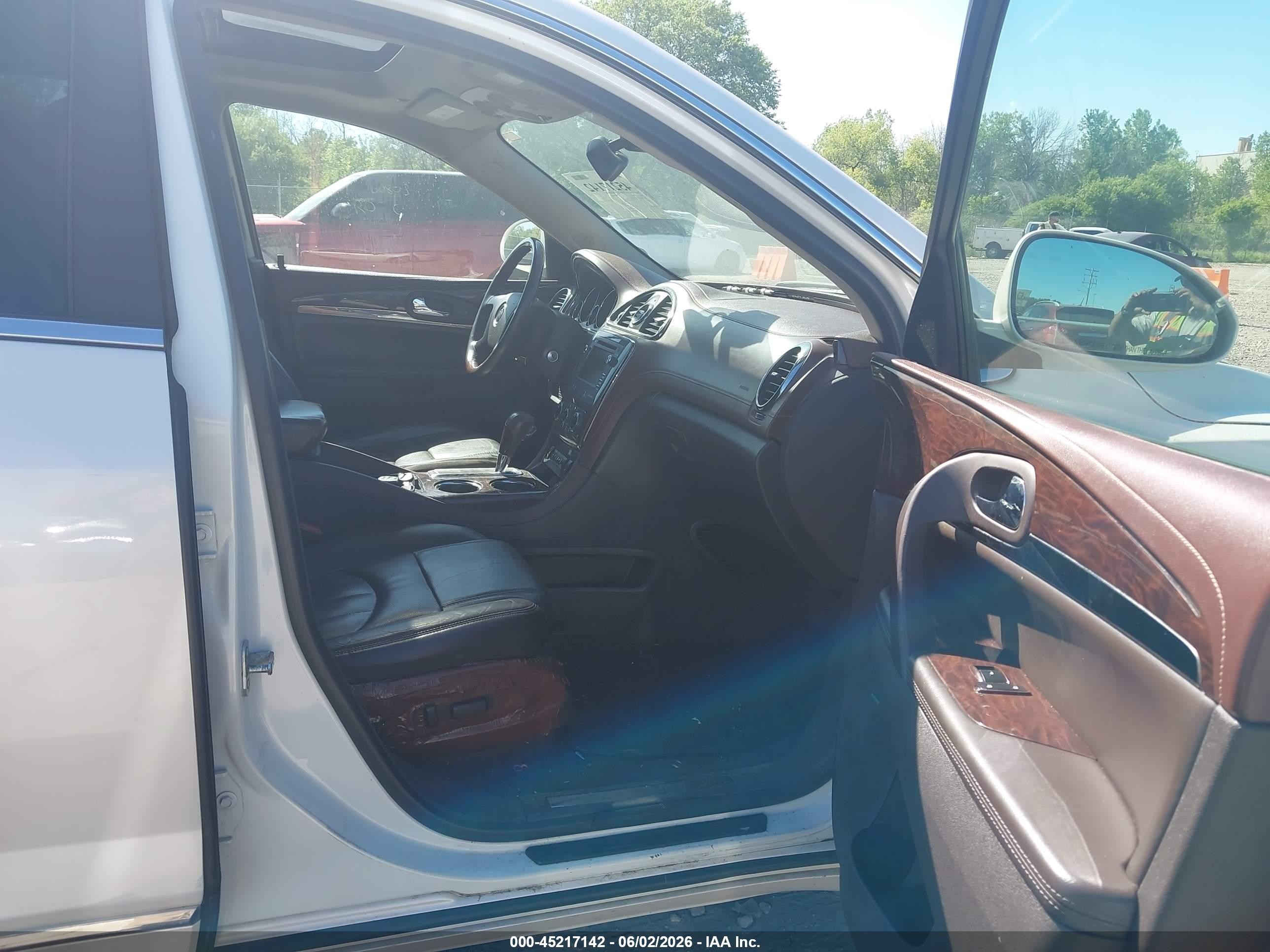 2014 Buick Enclave Leather White vin: 5GAKVBKD4EJ138682