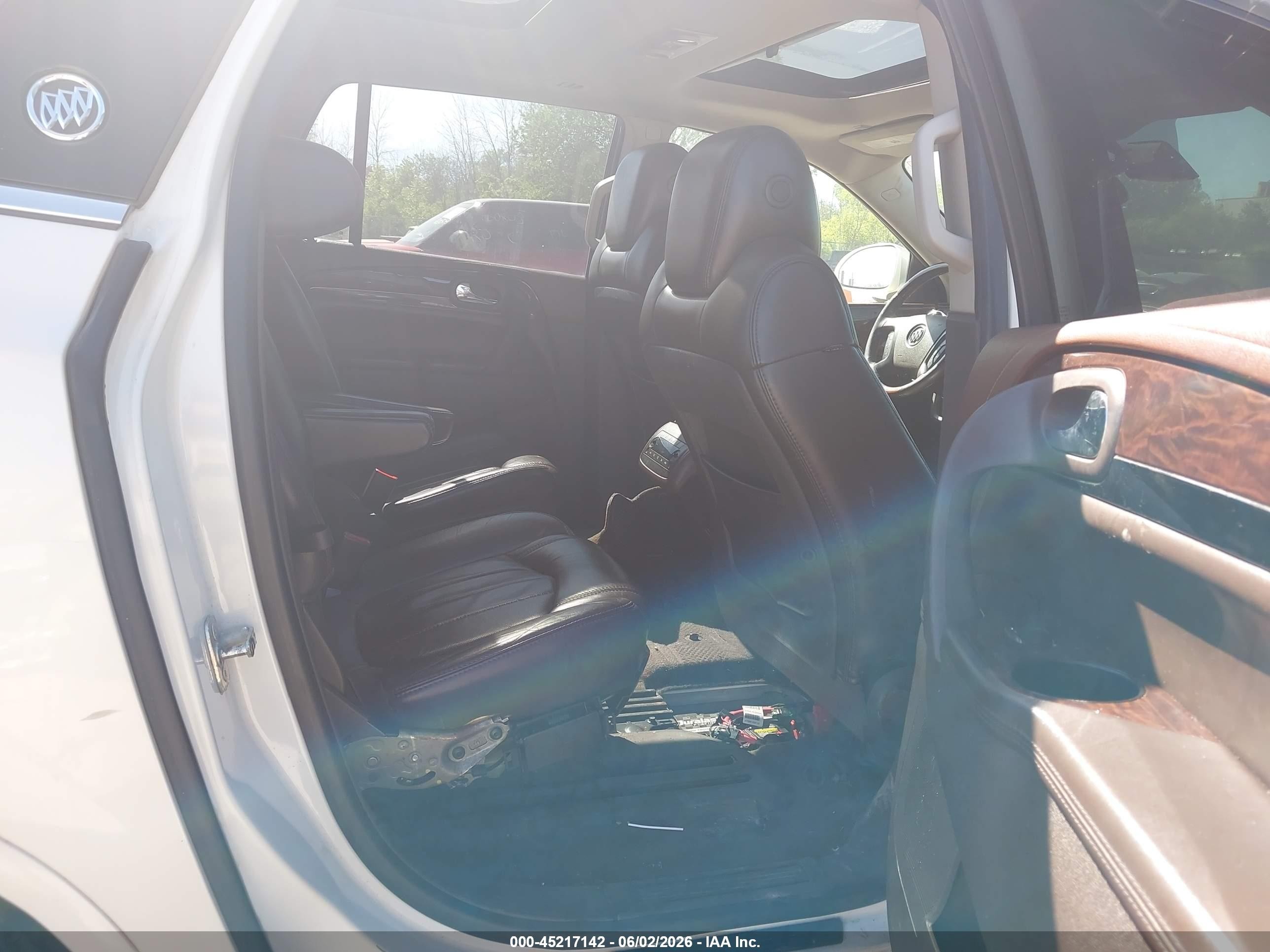 2014 Buick Enclave Leather White vin: 5GAKVBKD4EJ138682