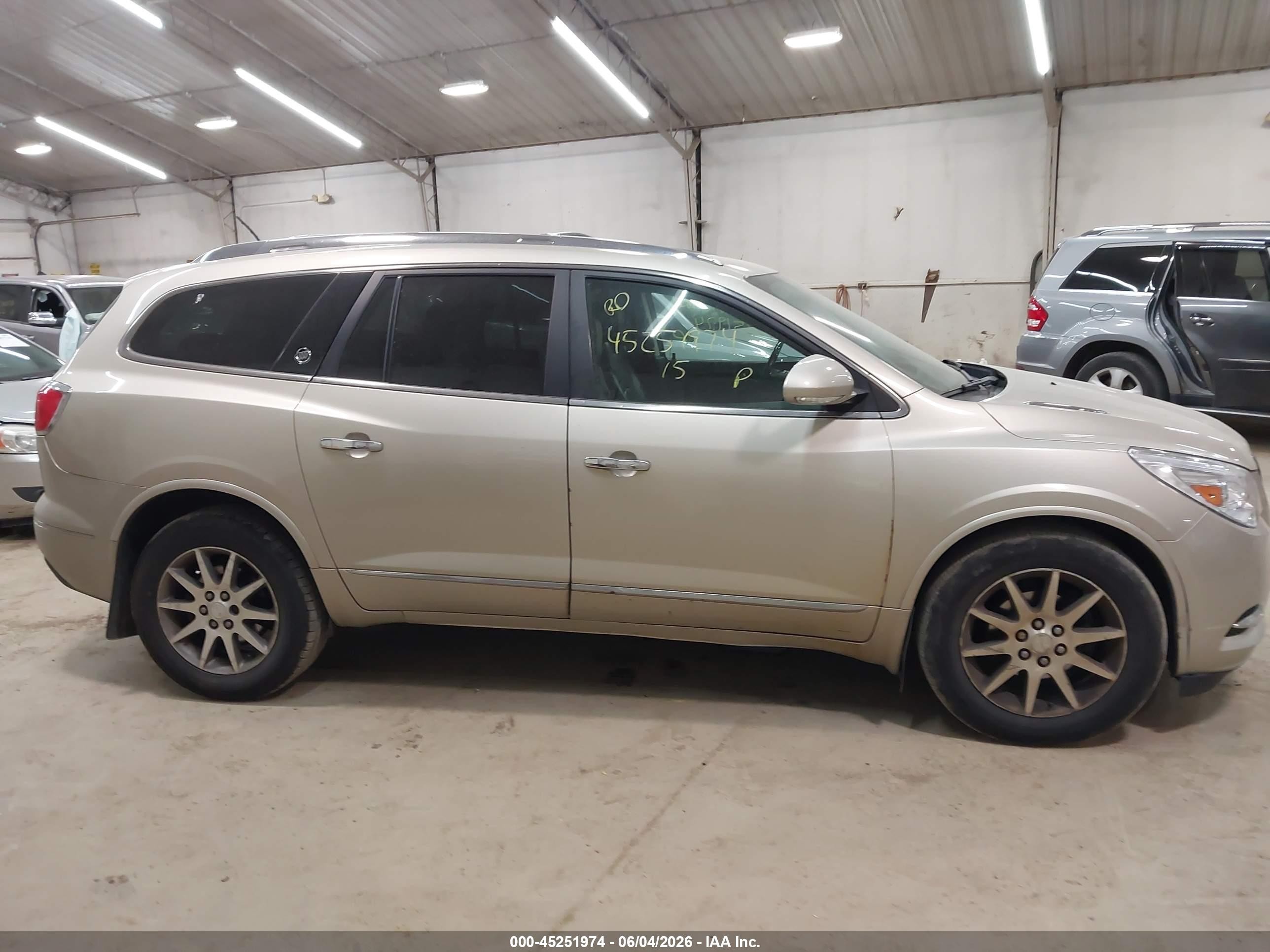 2015 Buick Enclave Leather Tan vin: 5GAKVBKD4FJ139381
