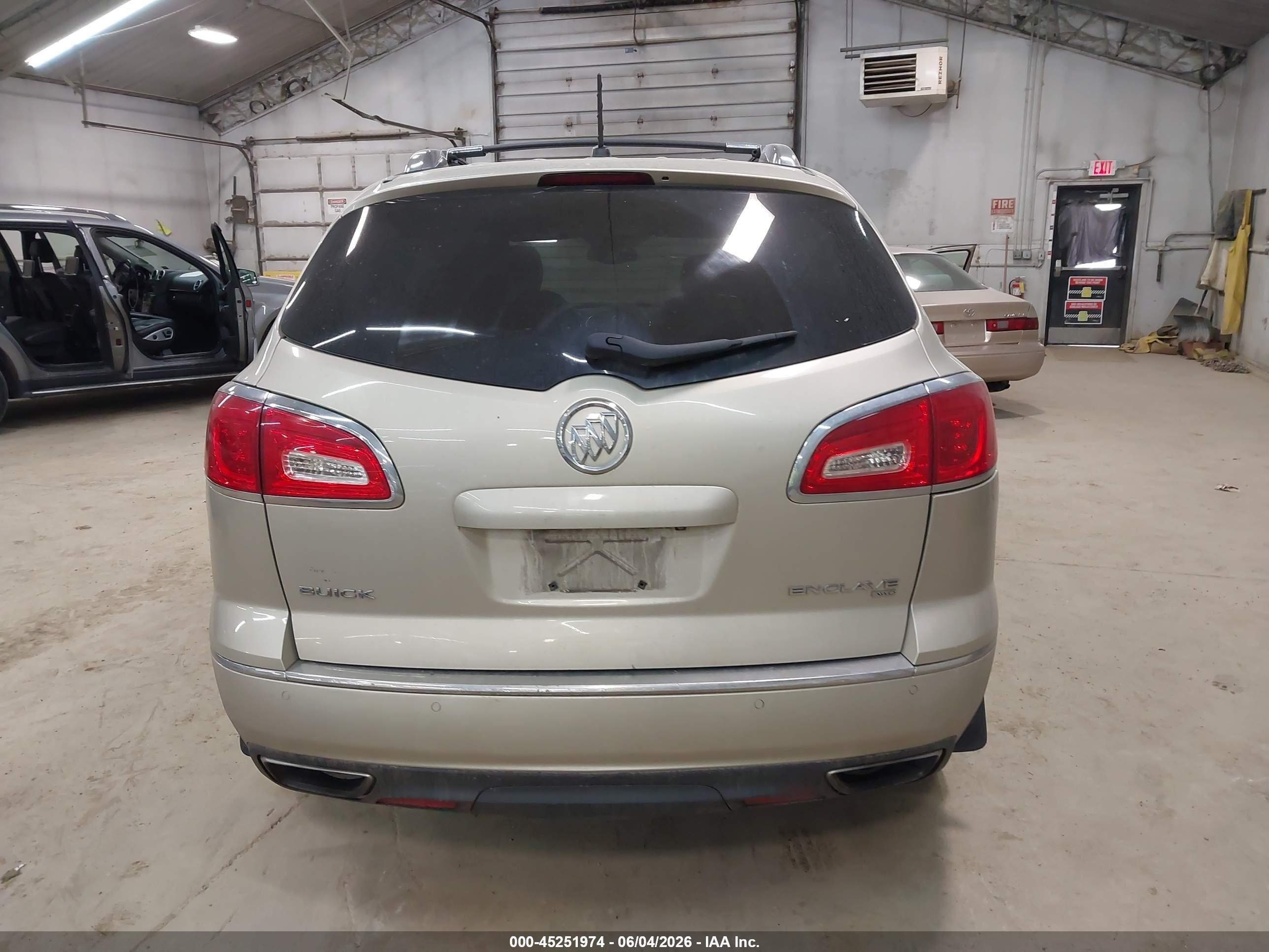 2015 Buick Enclave Leather Tan vin: 5GAKVBKD4FJ139381