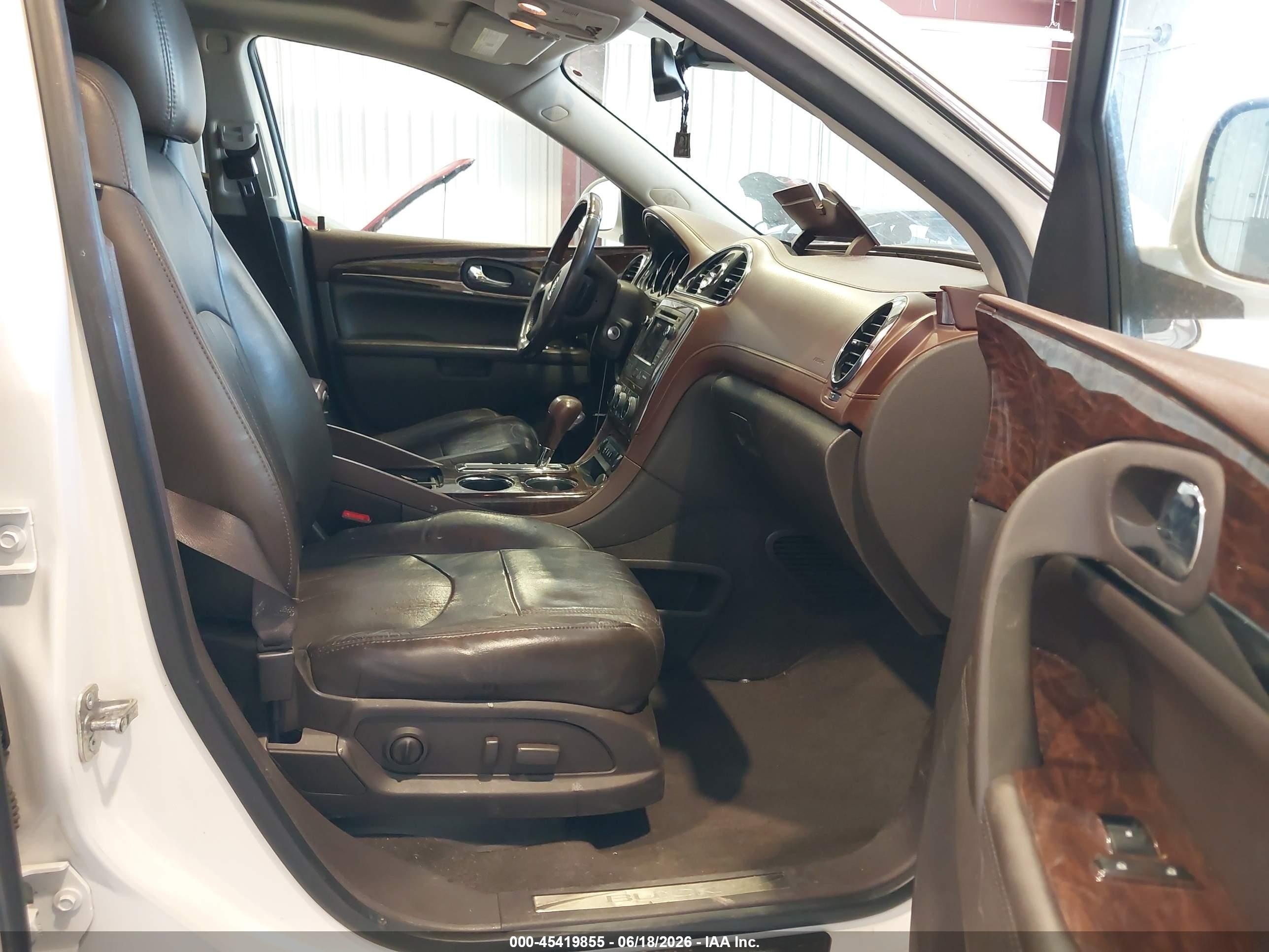 2014 Buick Enclave Leather White vin: 5GAKVBKD5EJ262959